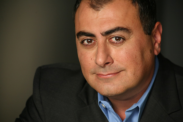 actor Peter Abraham large photo