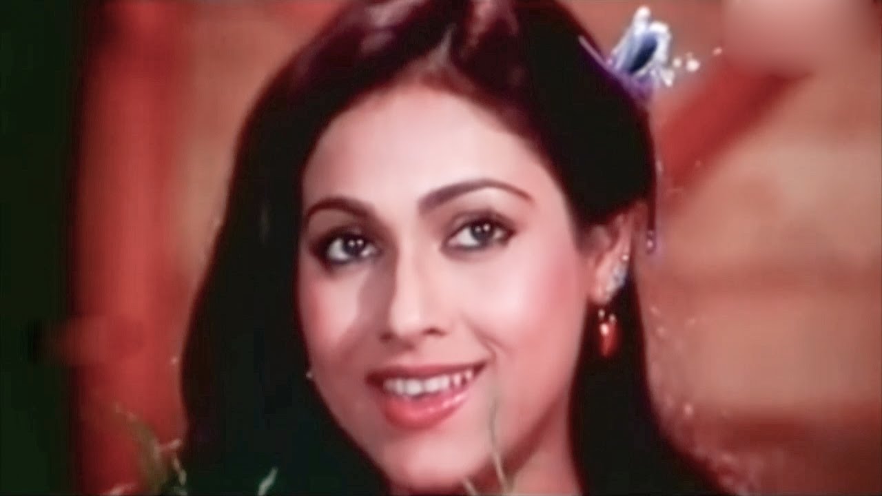 actor Tina Ambani large photo