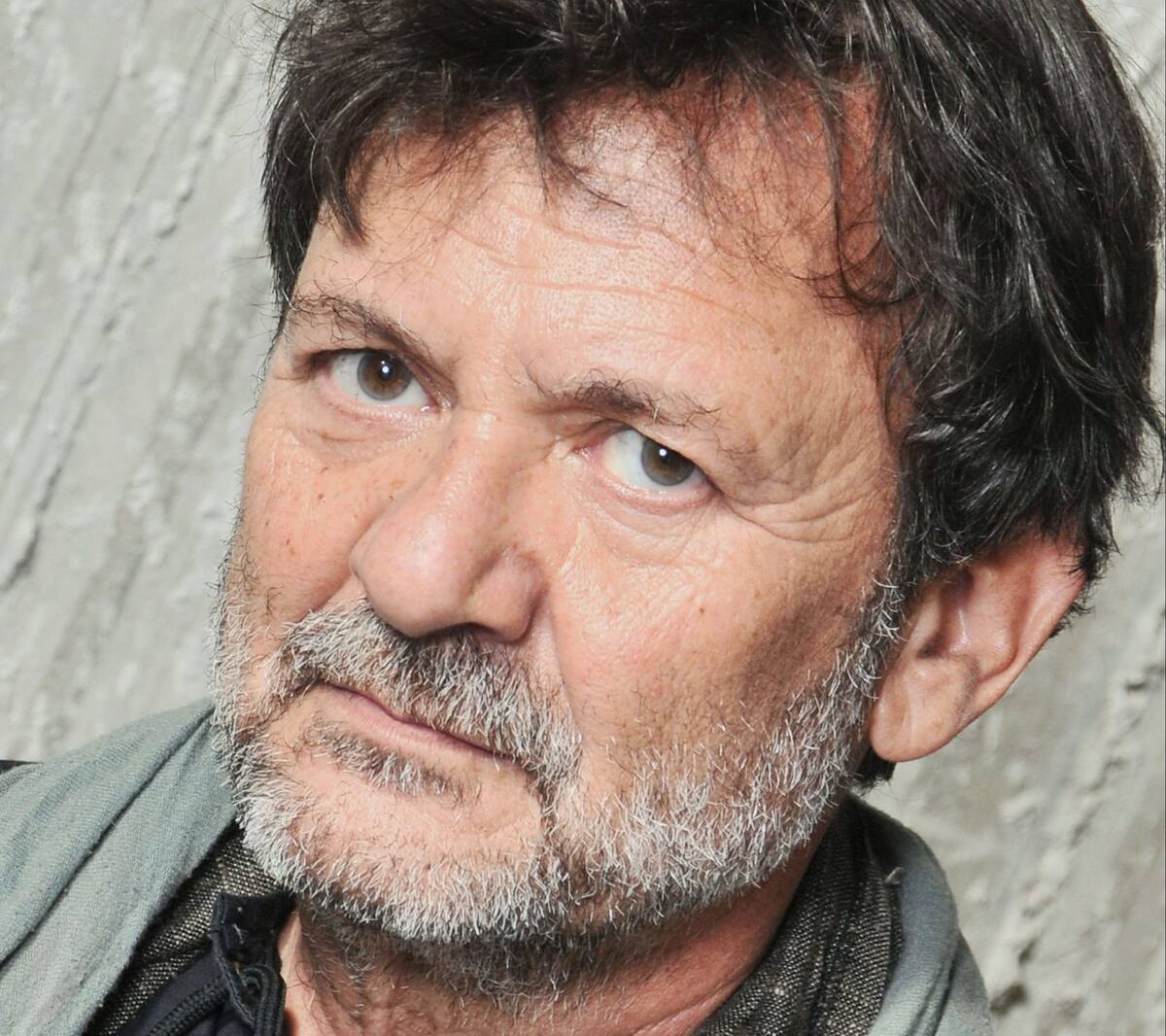 actor Giannis Kalatzopoulos large photo