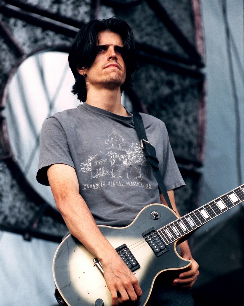 actor Adam Jones large photo