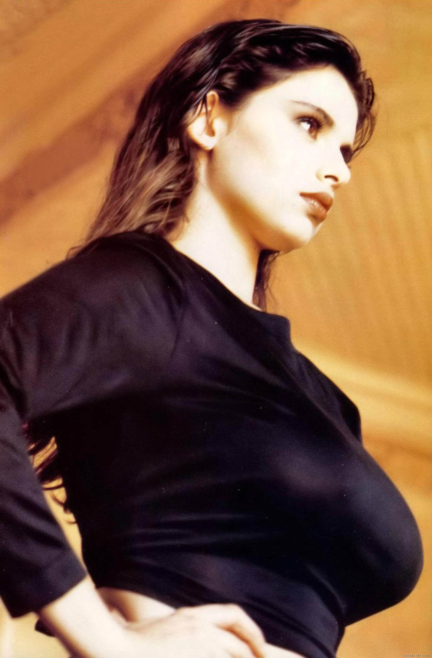 actor Debora Caprioglio large photo