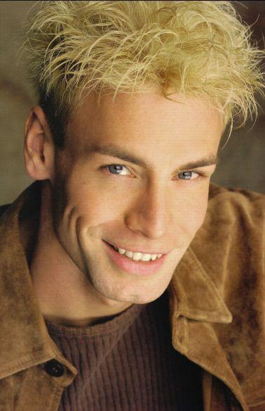 actor Murray SawChuck large photo