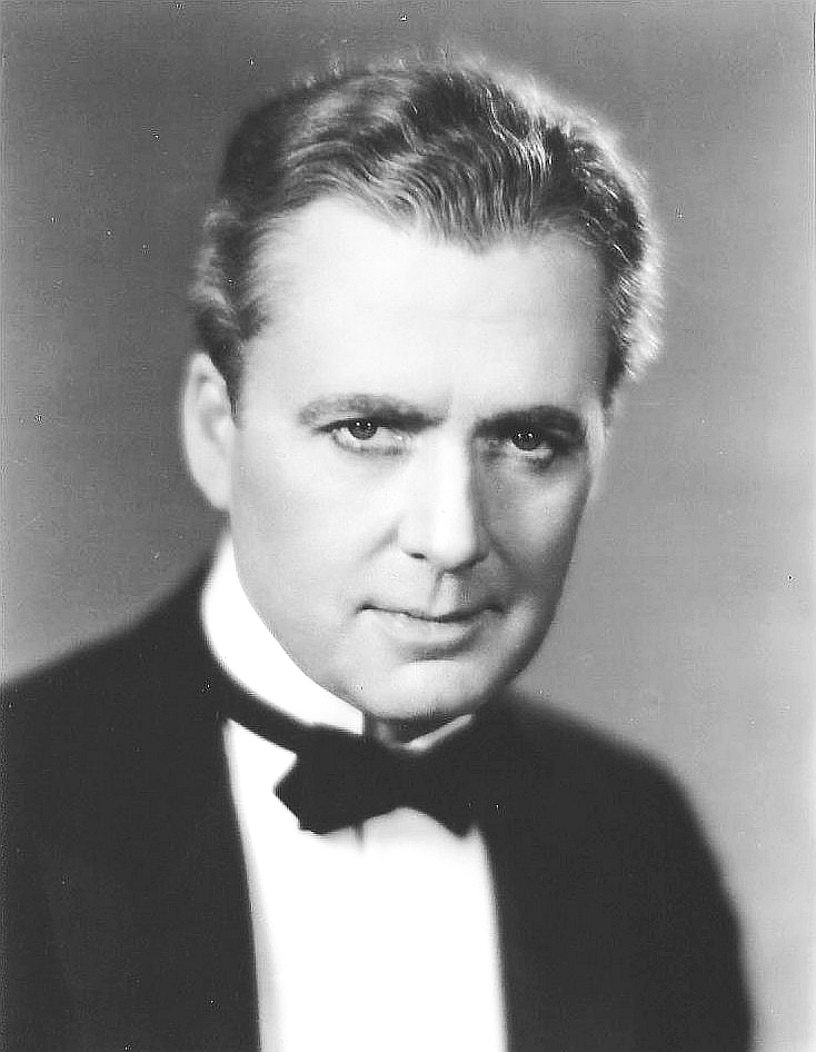 actor Robert Elliott large photo