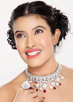 actor Maushmi Udeshi large photo