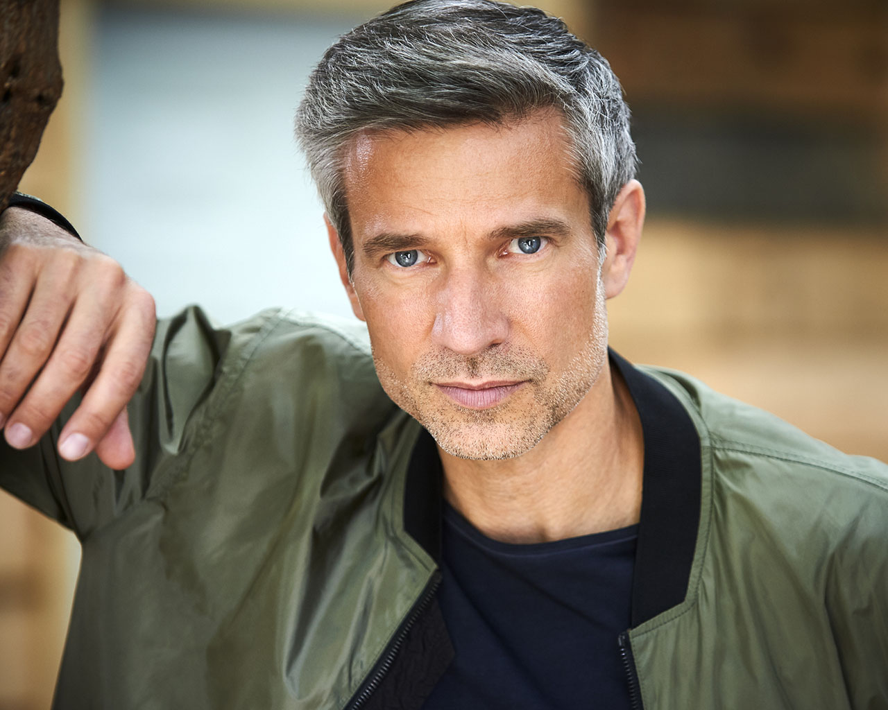 actor Malcolm Taylor large photo