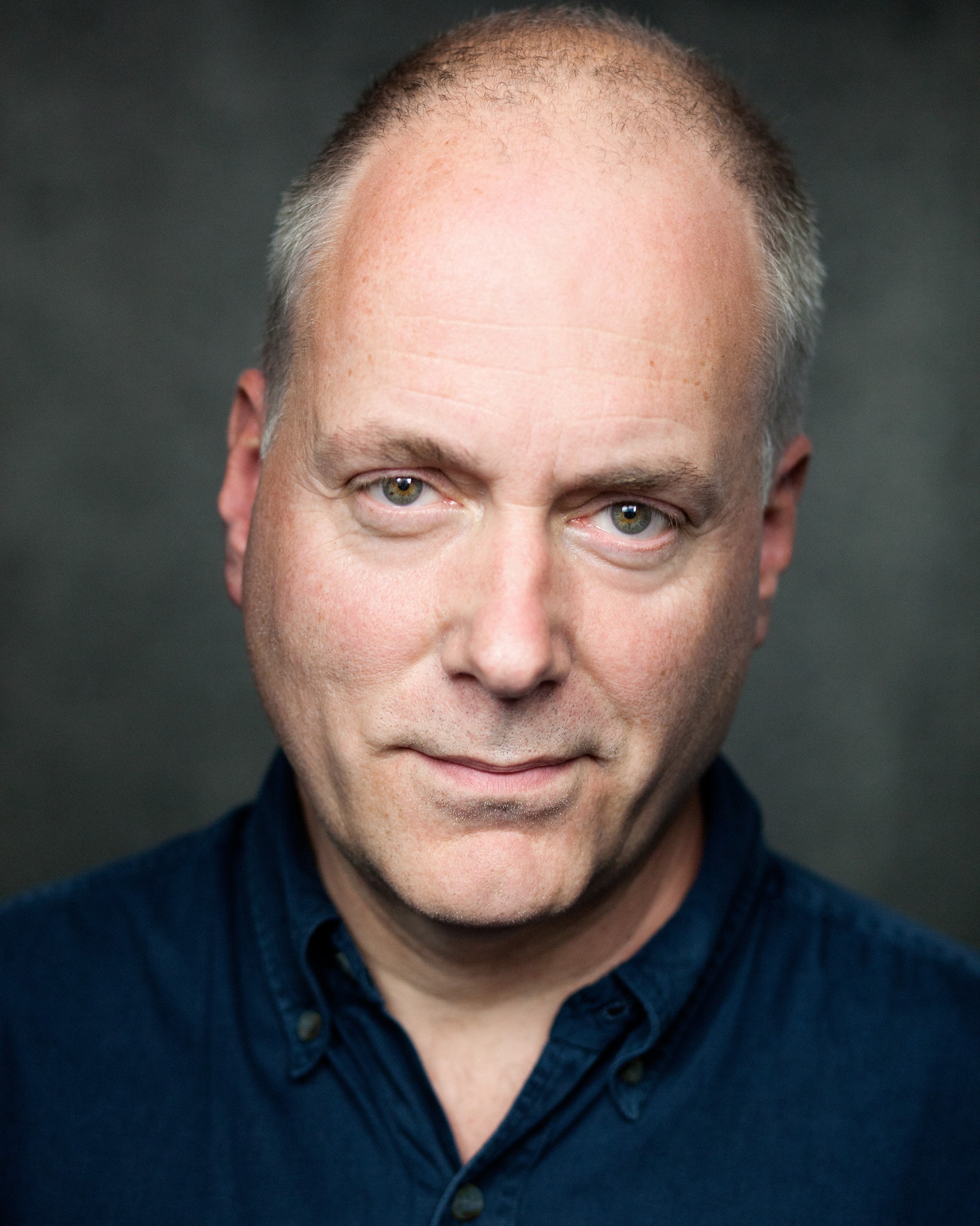 actor Simon Treves large photo actor Simon Treves large photo