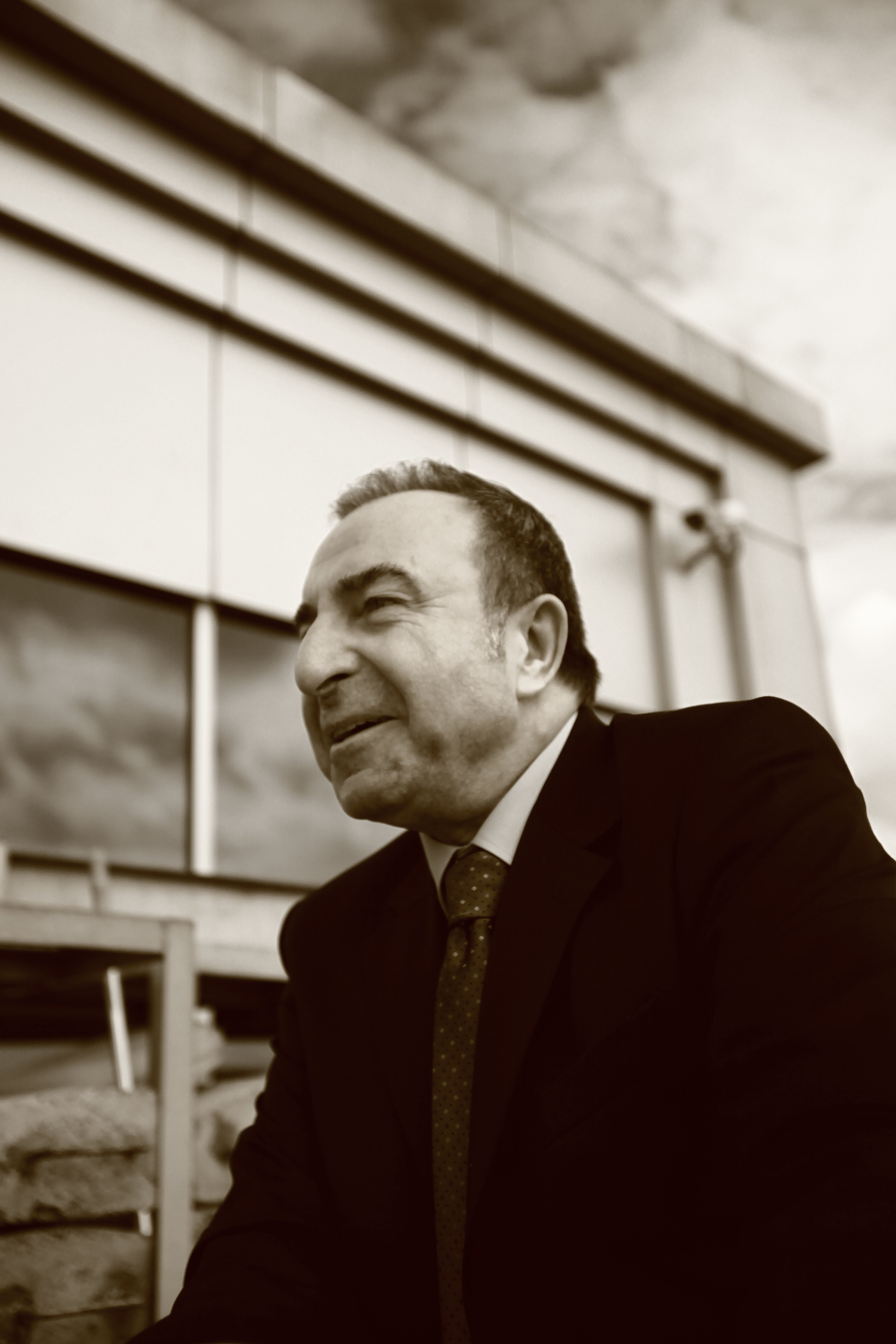 actor Zafer Ergin large photo