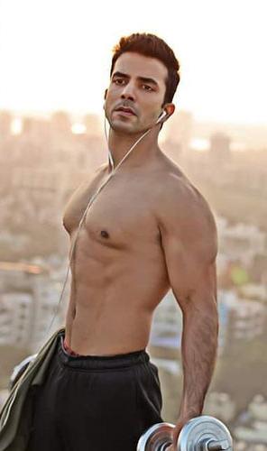 actor Manit Joura large photo