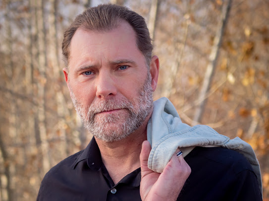 actor Dennis M Shackelford large photo