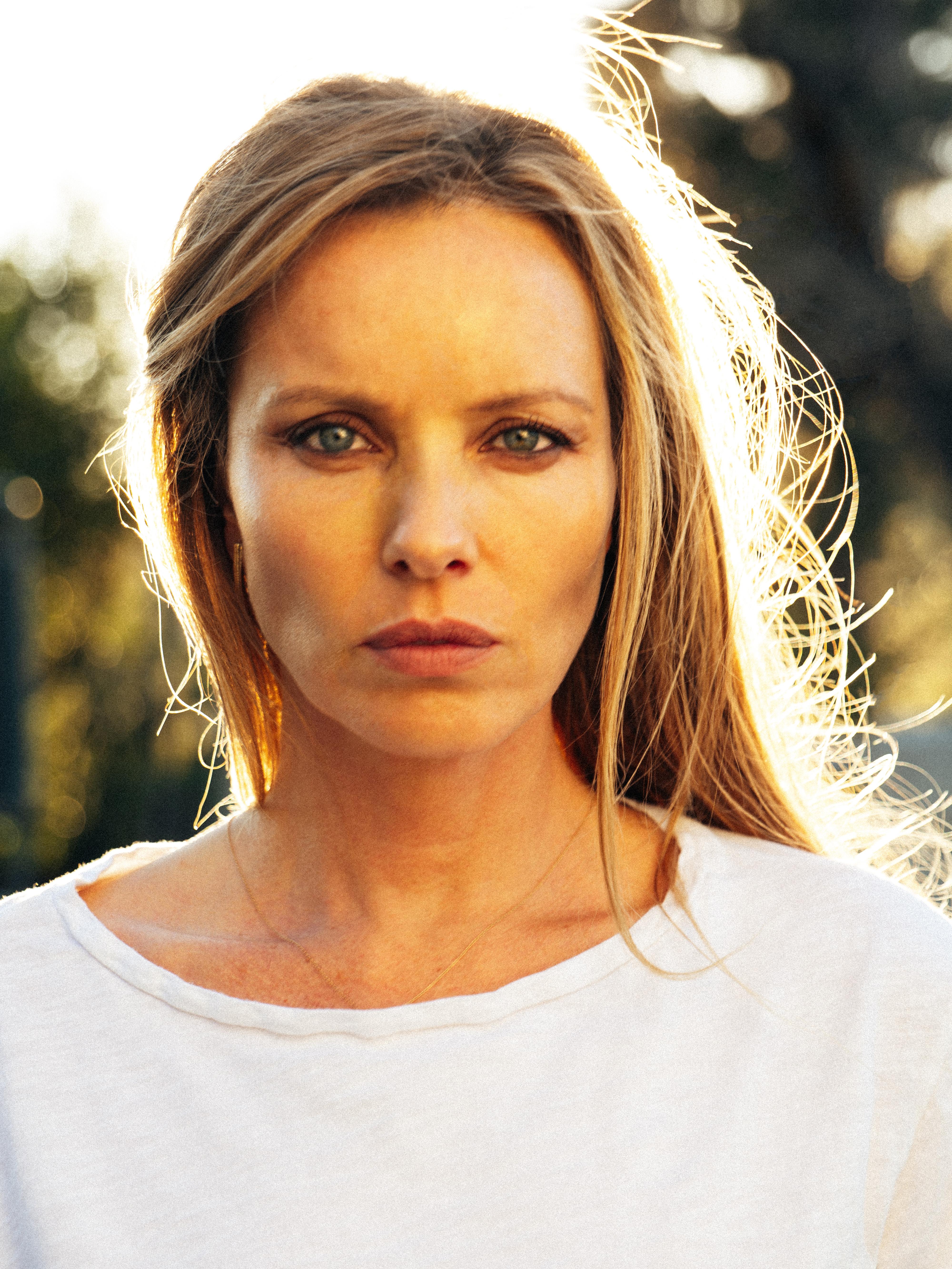 actor Sophie Meister large photo