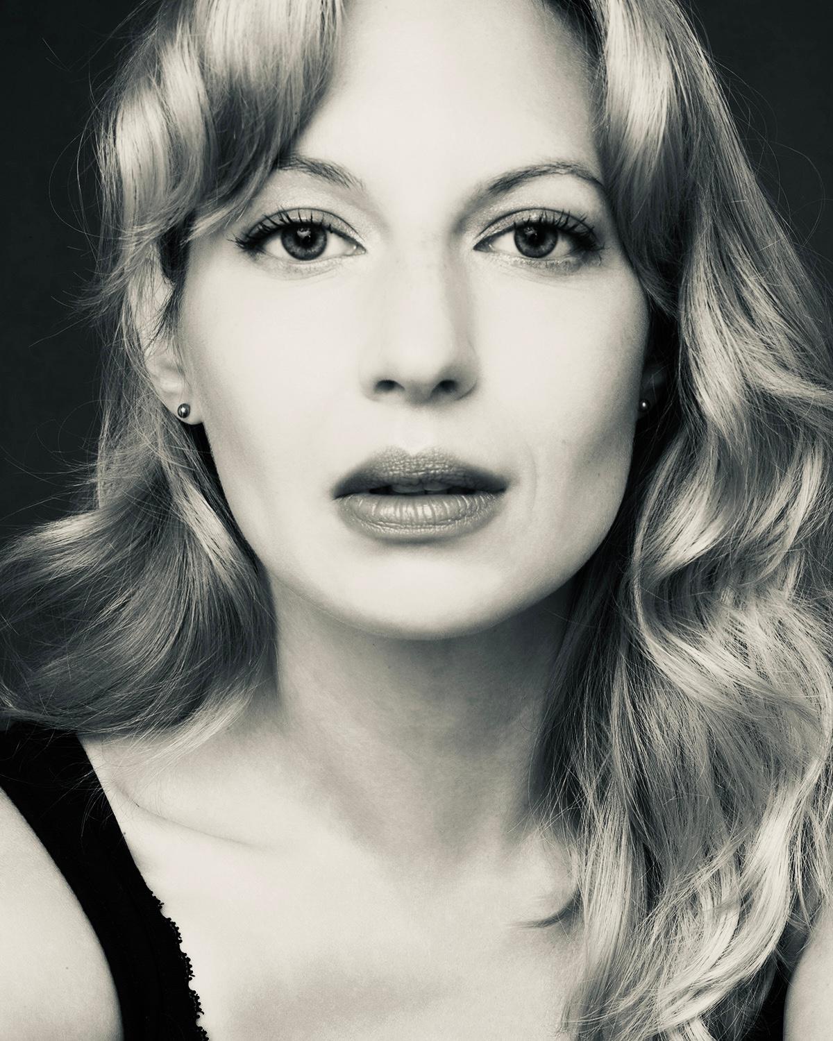 actor Olivia Baseman large photo