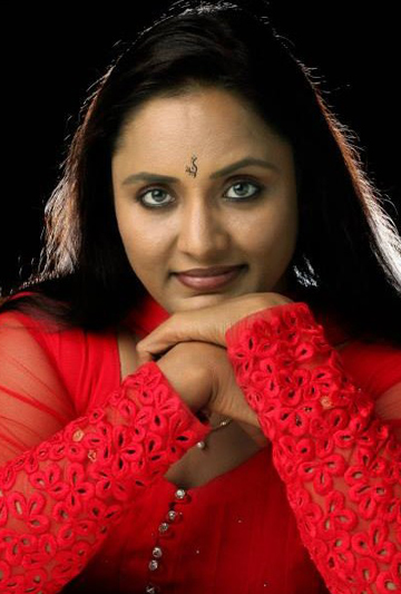 actor Nisha Sarangh large photo