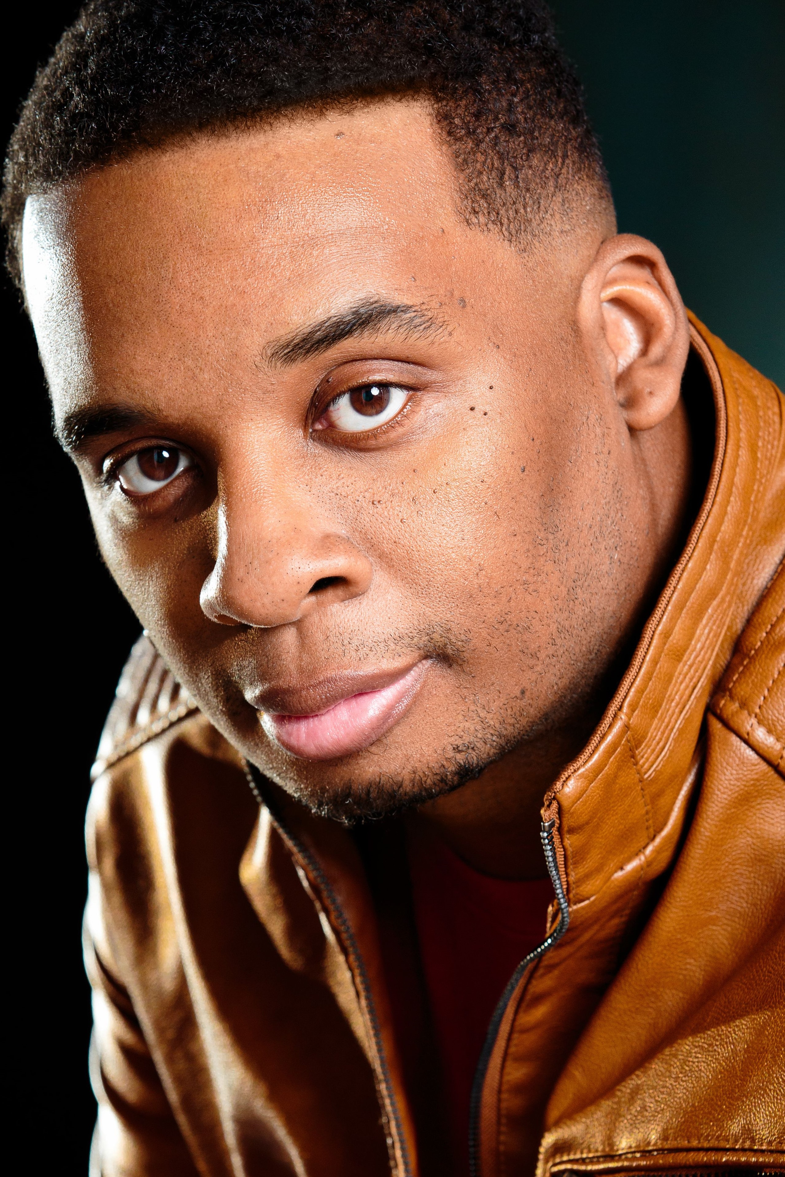 actor Deon Hunt large photo