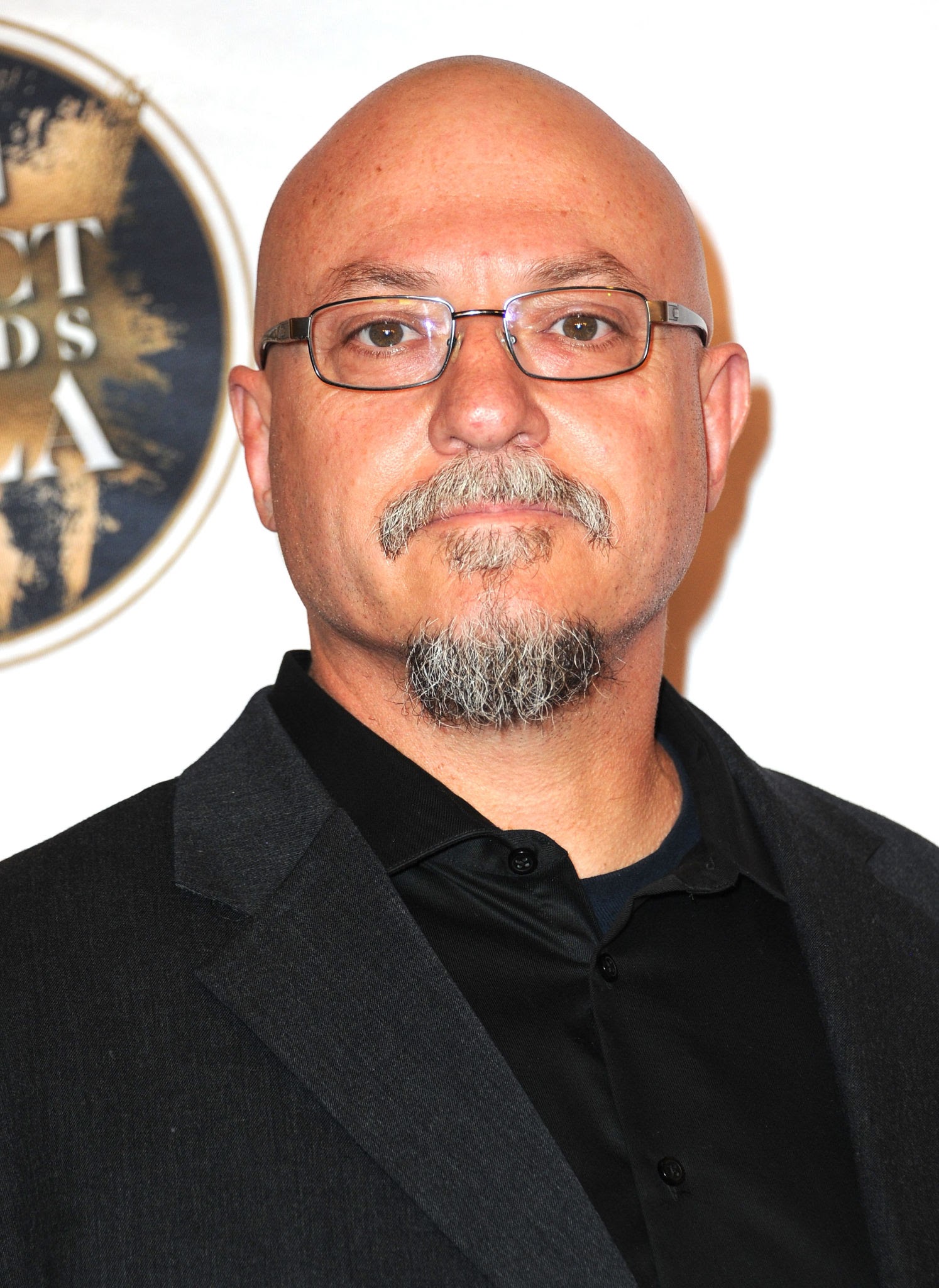 actor Estevan Oriol large photo