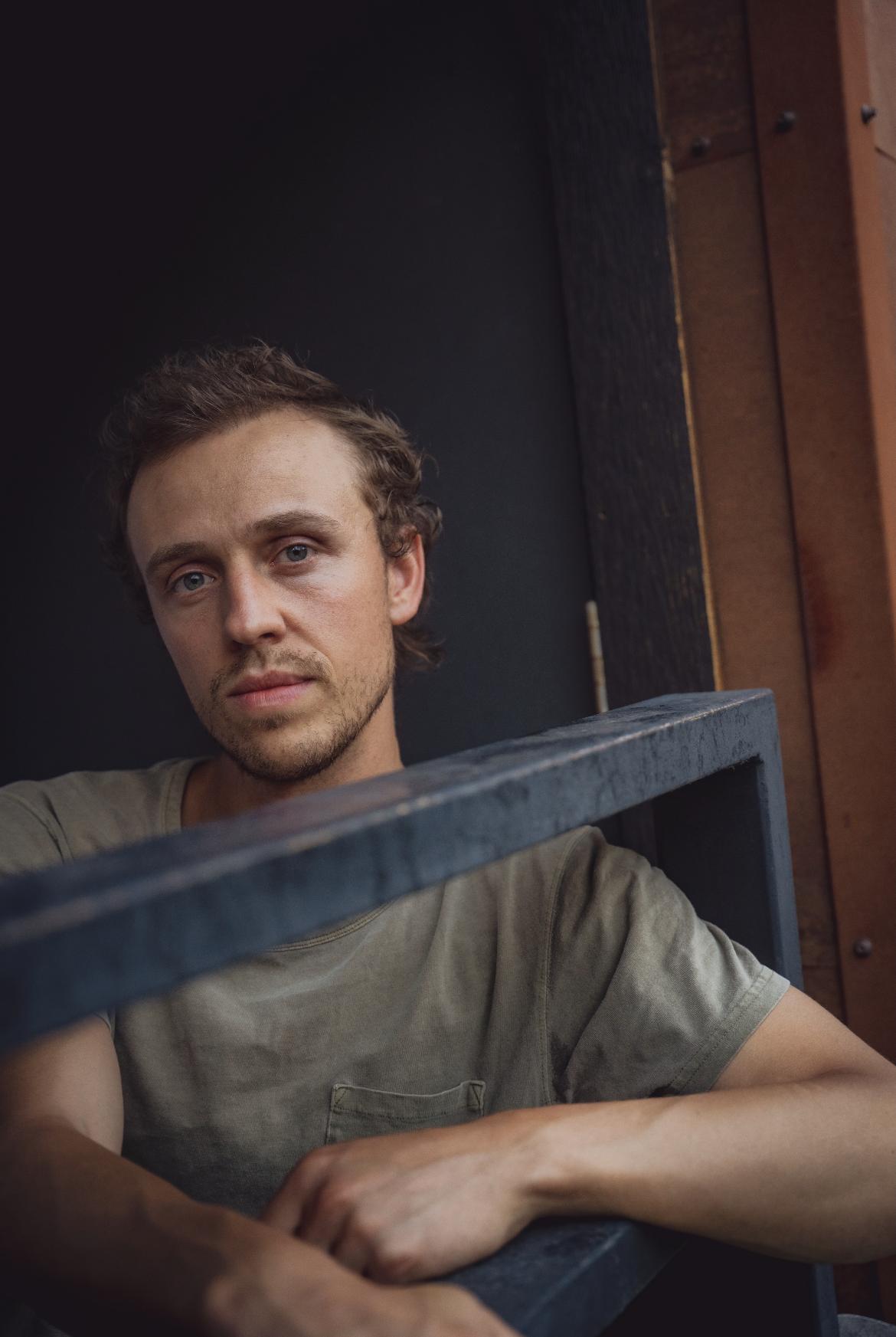 actor Golden Garnick large photo