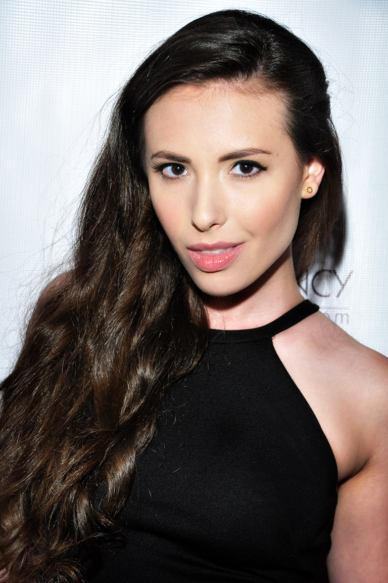 actor Casey Calvert large photo