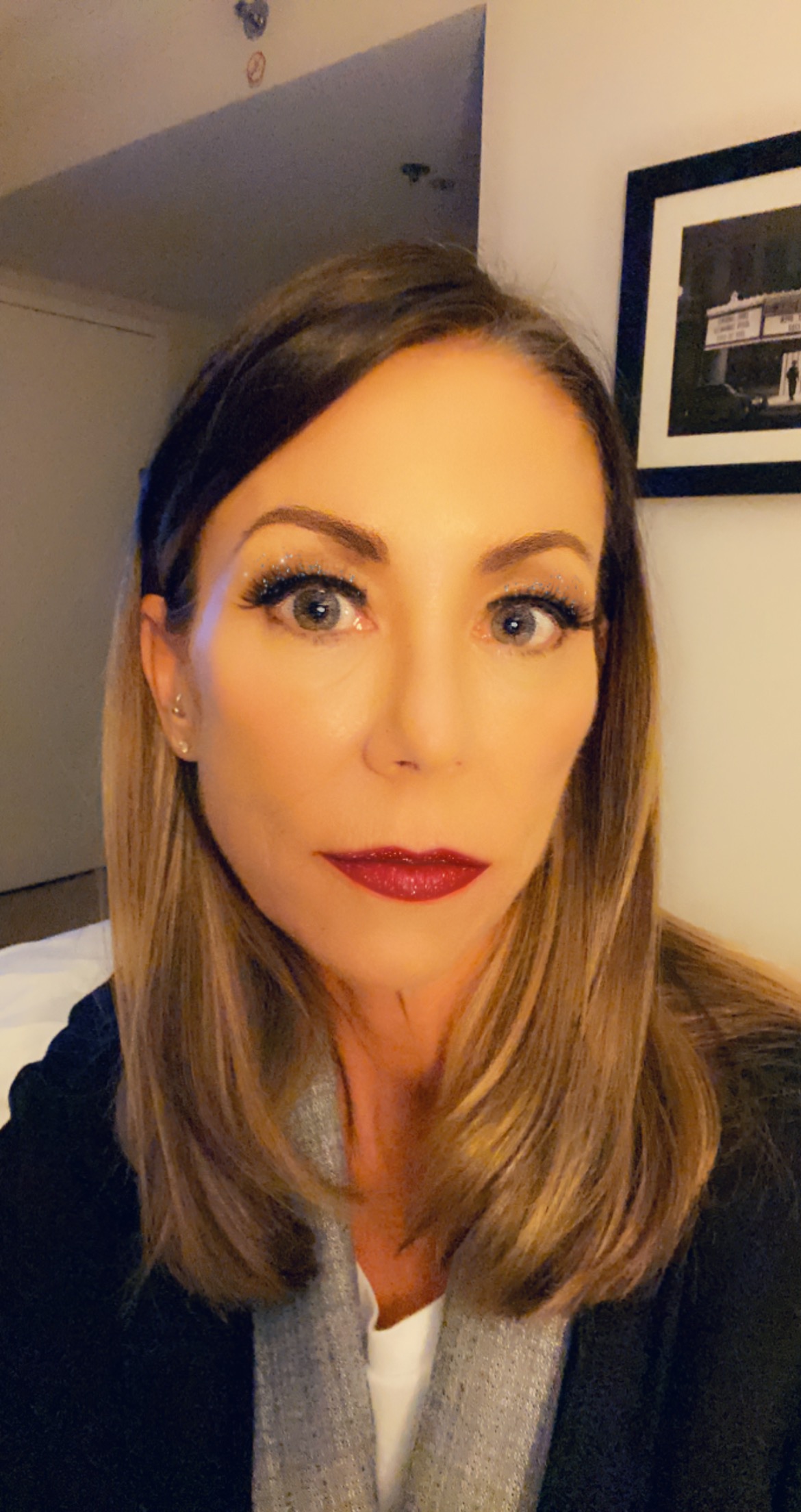 actor Michelle Hill large photo