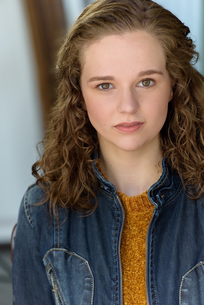 actor Stephanie Kirves large photo