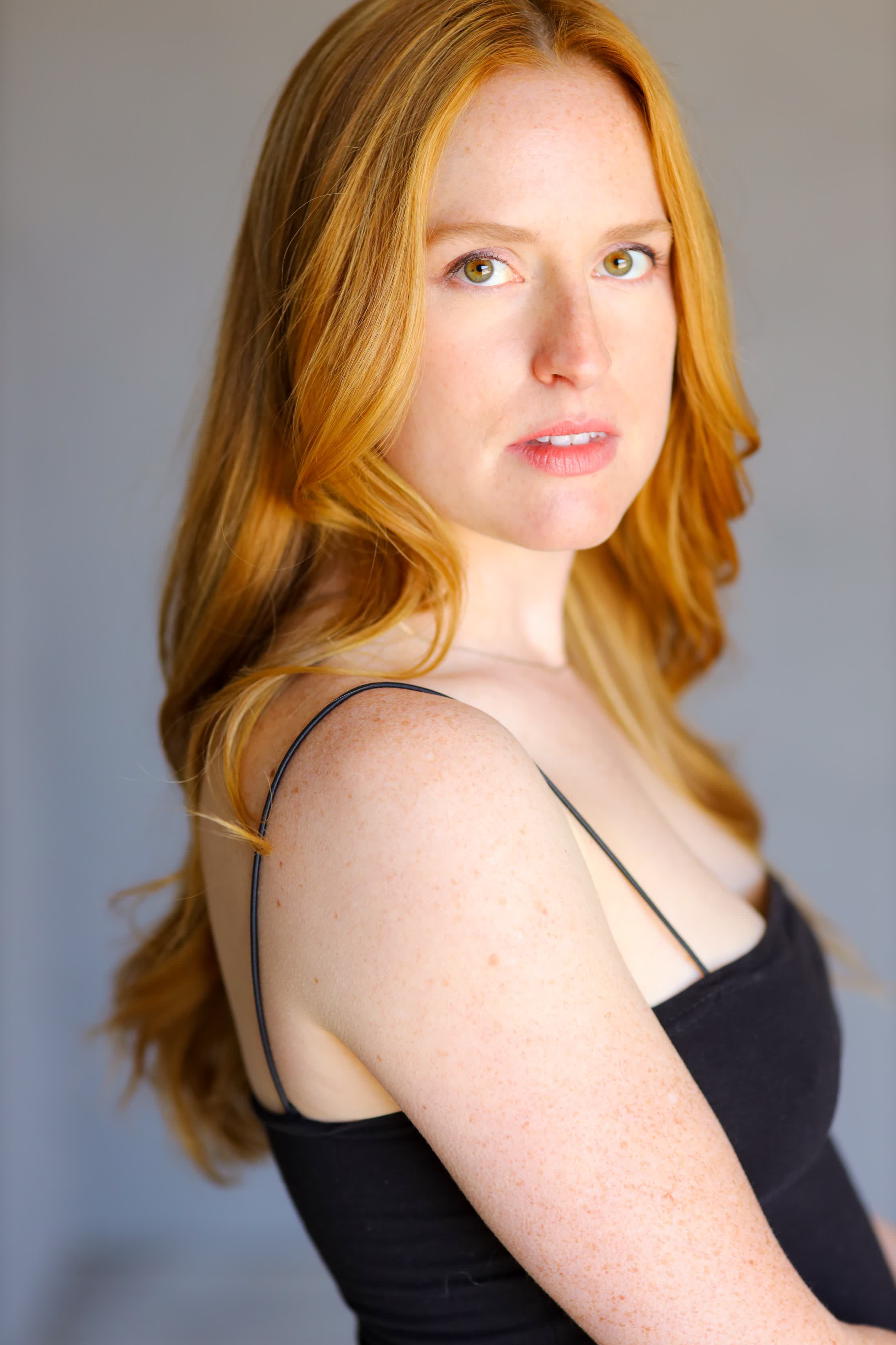 actor Emily Russell large photo