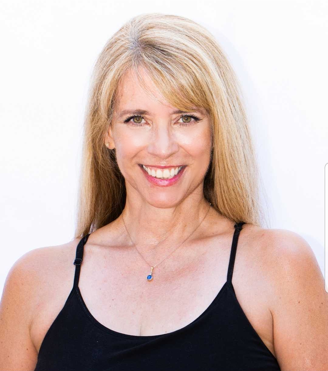 actor Monika Mannix large photo