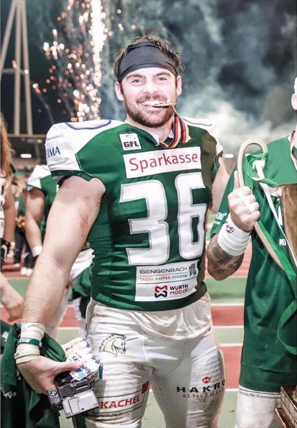 actor Nick Alfieri large photo