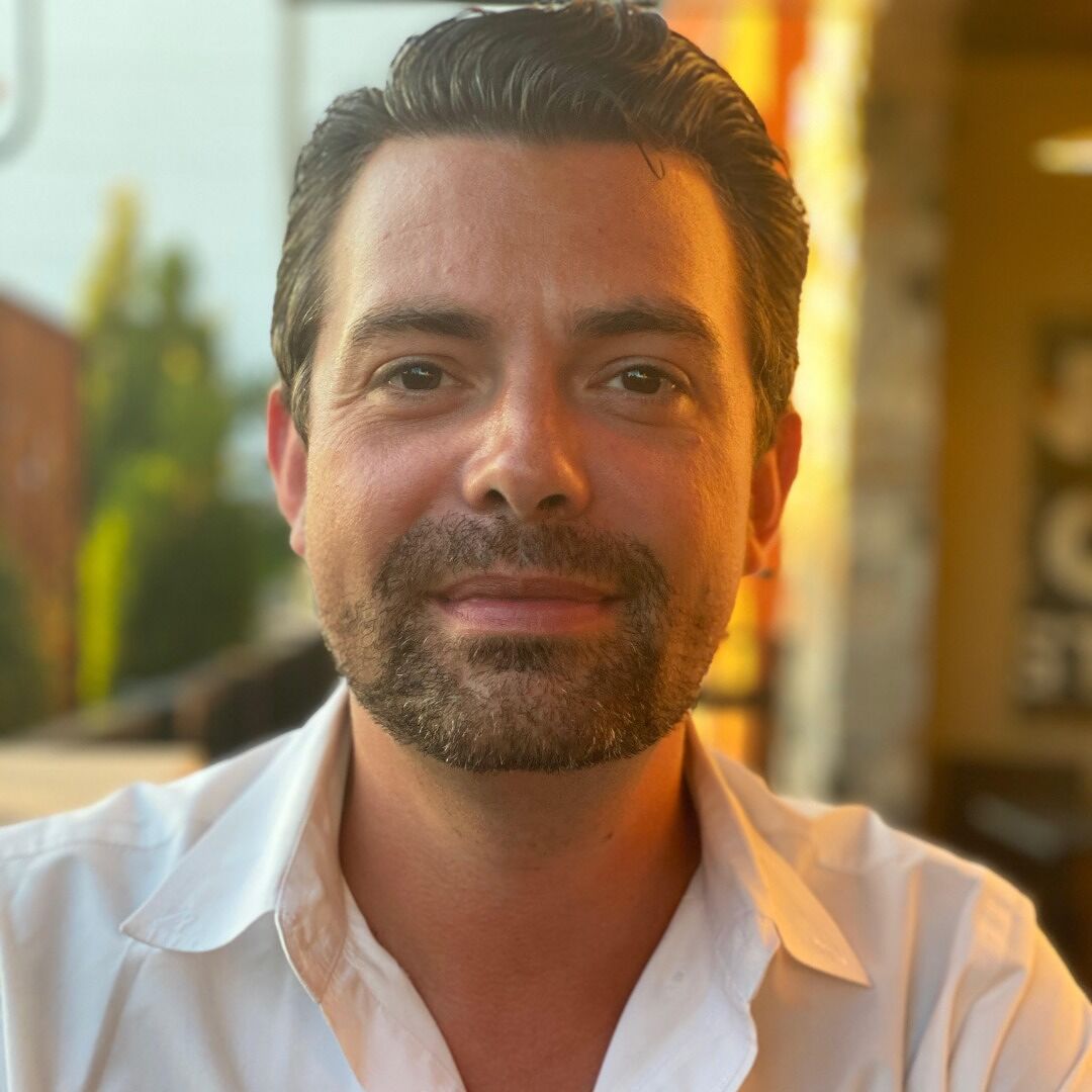 actor Noah Rothman large photo