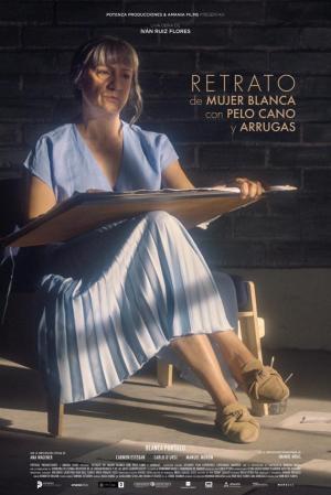 Retrato de mujer blanca con pelo cano y arrugas [Spanish]