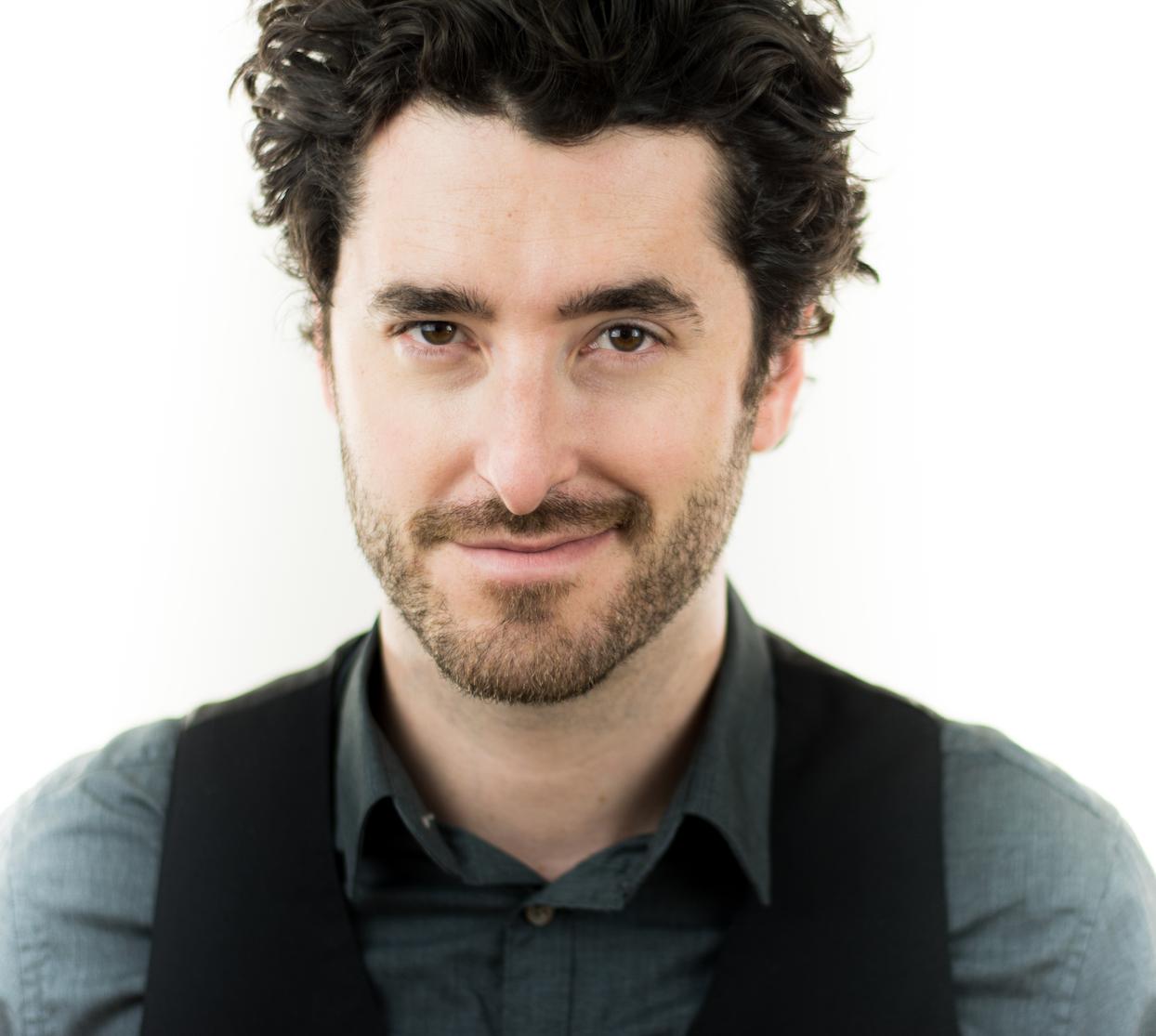 actor Andrew Barber large photo