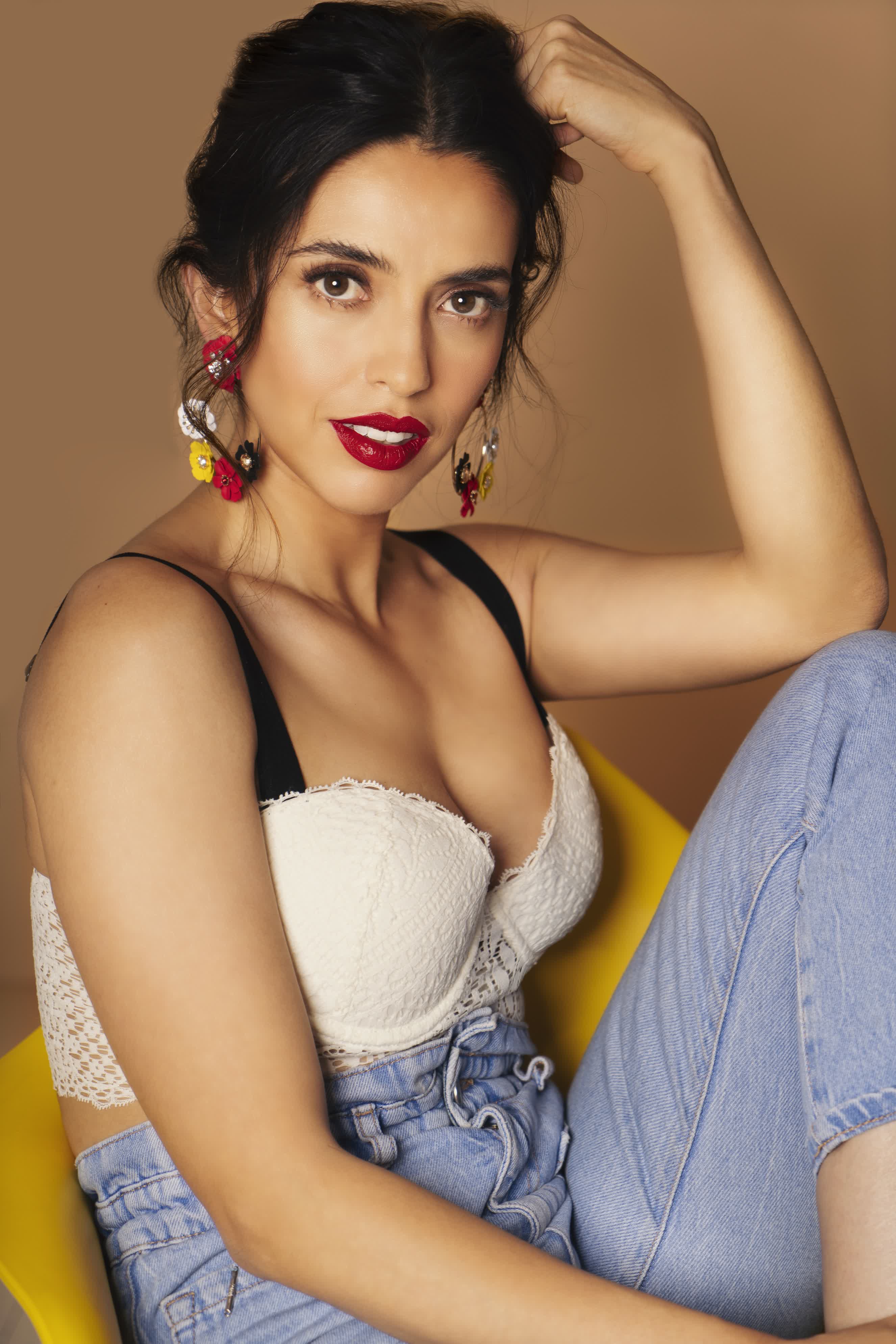 actor Ana Gonzalez Bello large photo