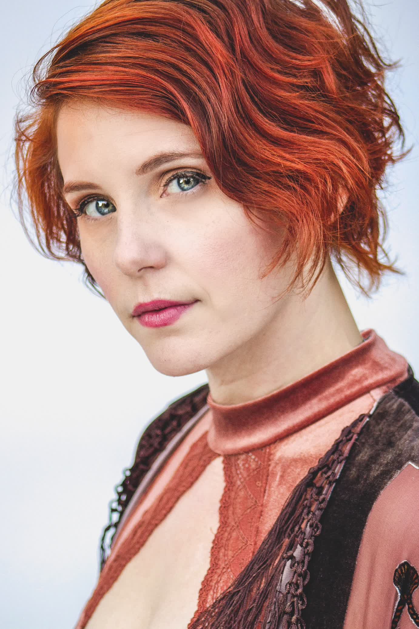 actor Allison Hawkstone large photo