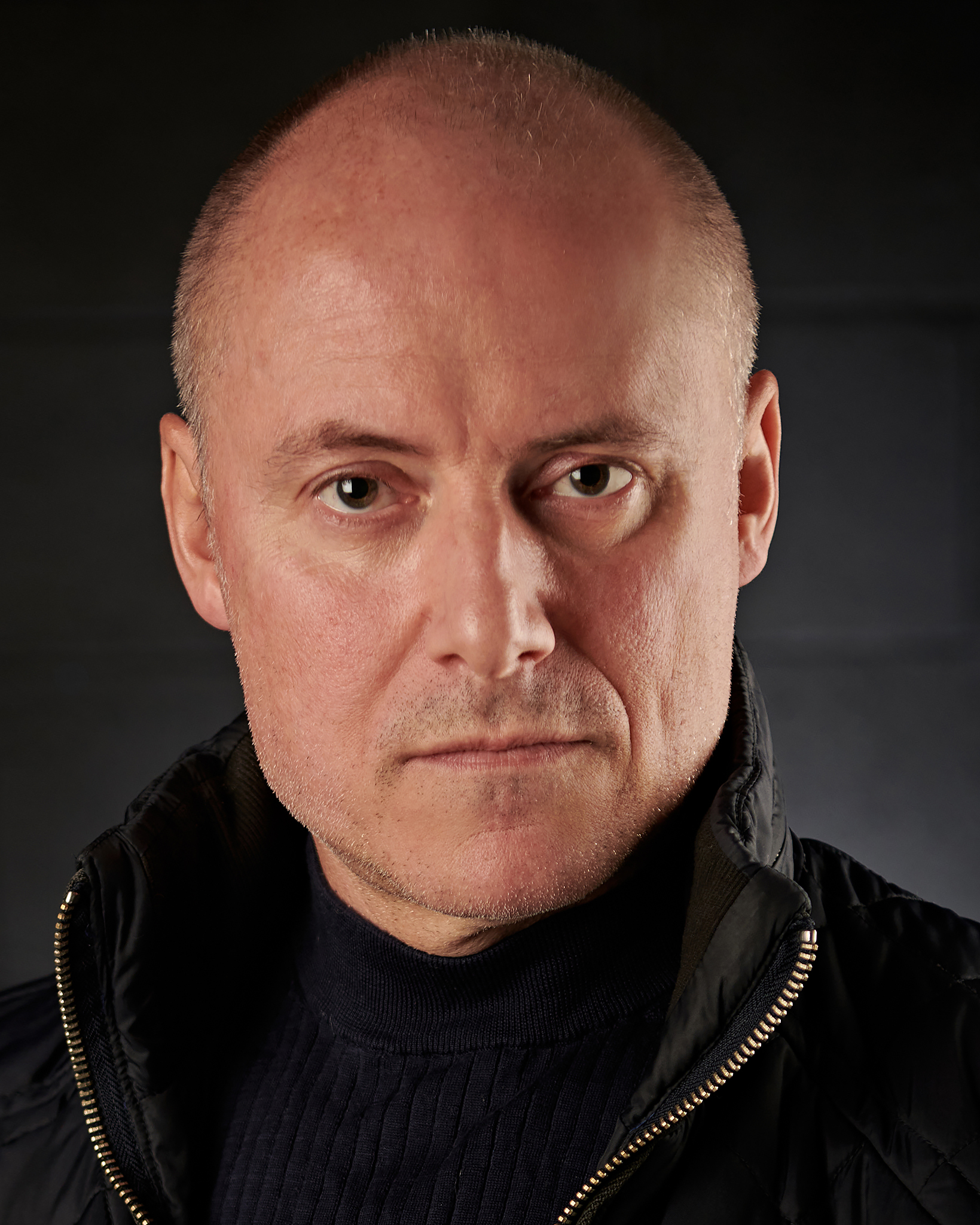 actor Robert Harrison large photo