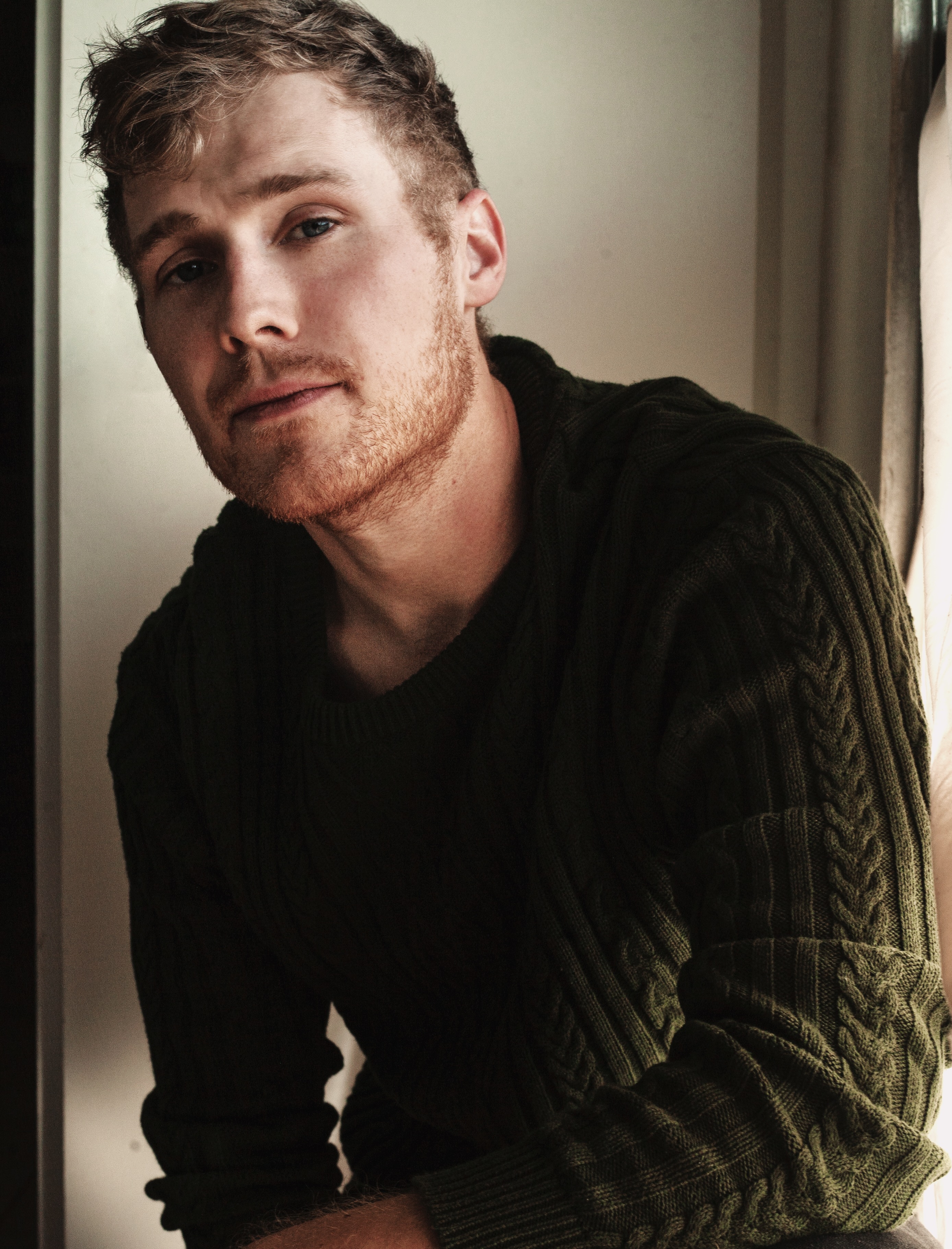 actor Dylan Rourke large photo