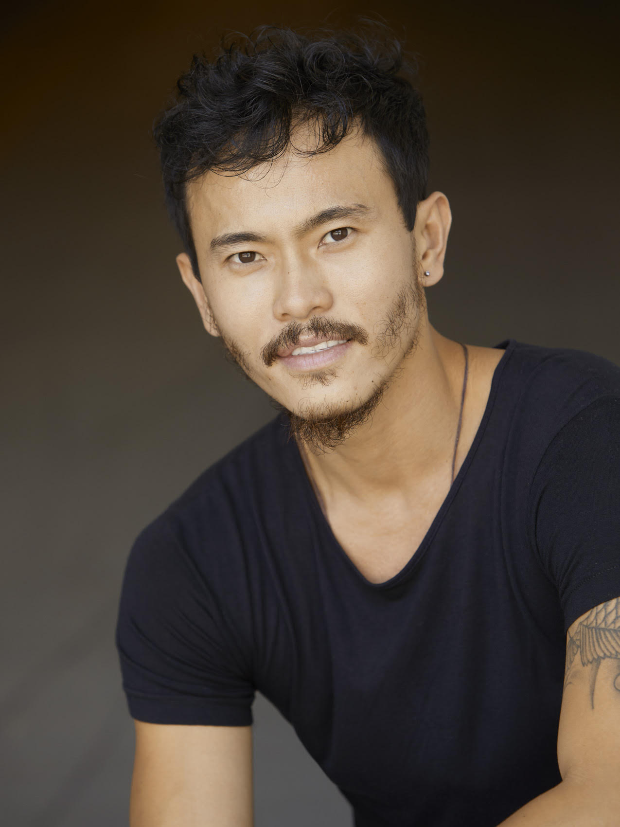 actor Larry Myo Leong large photo