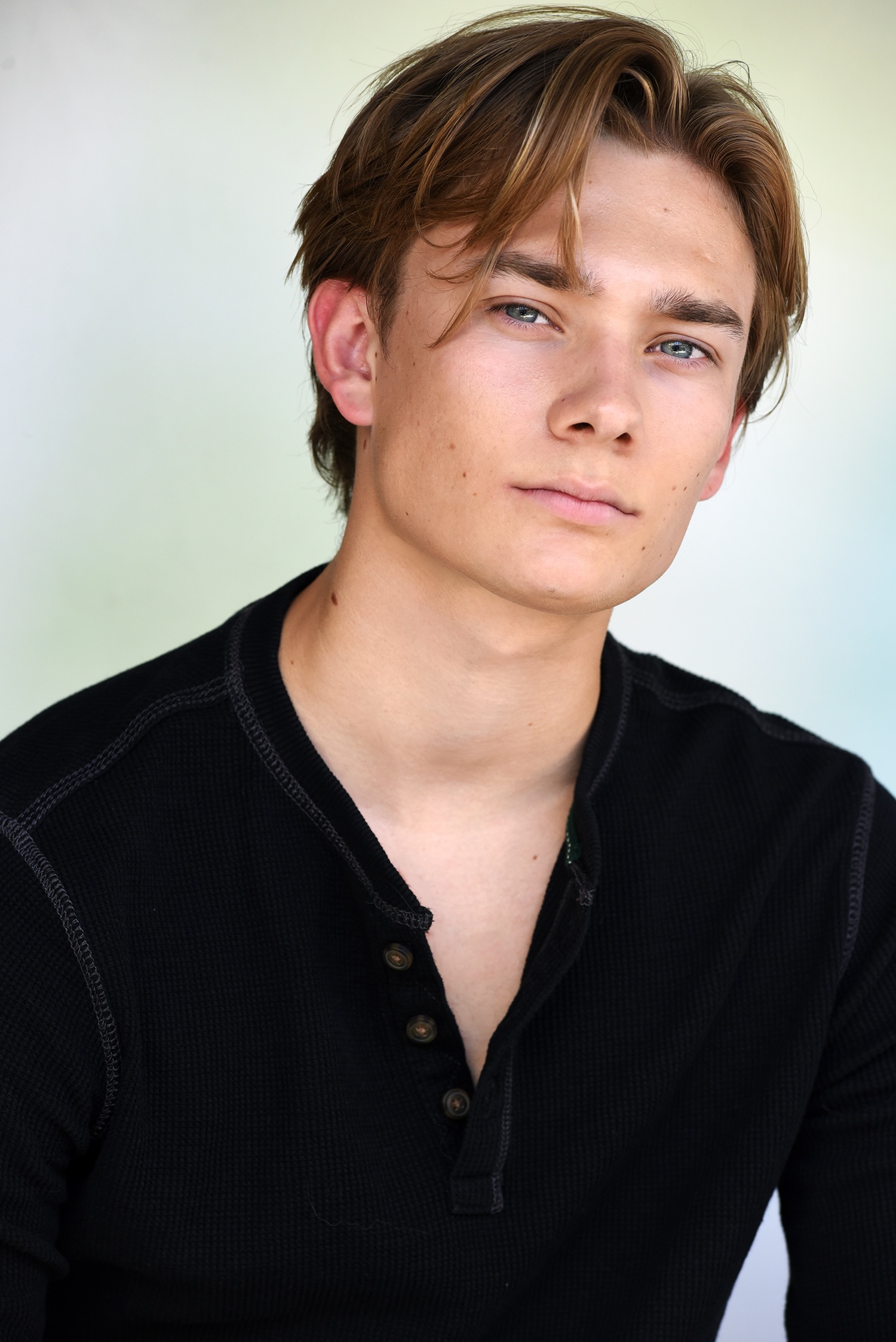 actor Aidan Merwarth large photo