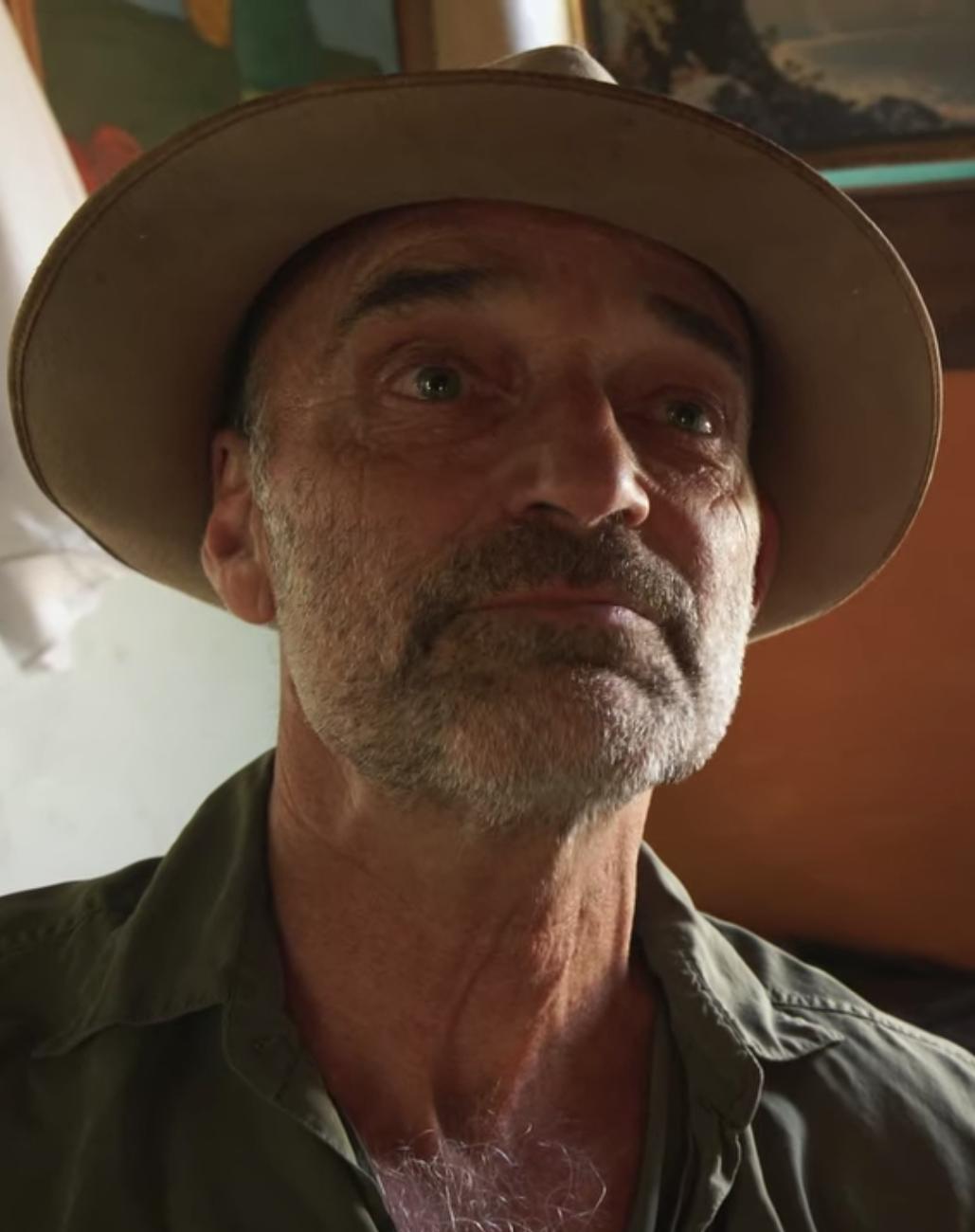 actor Tim Lewis large photo