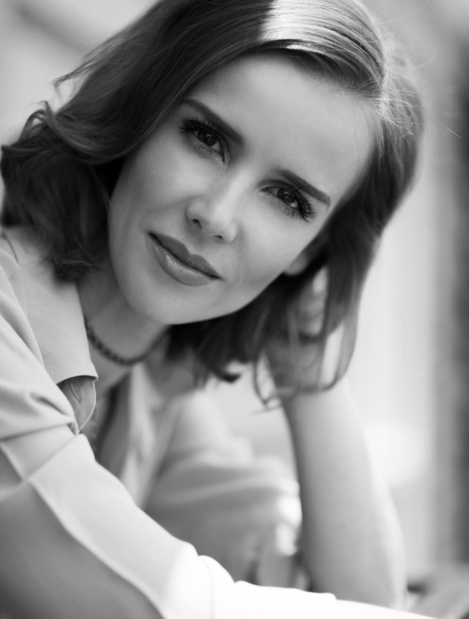 actor Natalie Lorence large photo