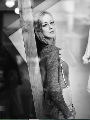 actor Heather Marie Scott large photo