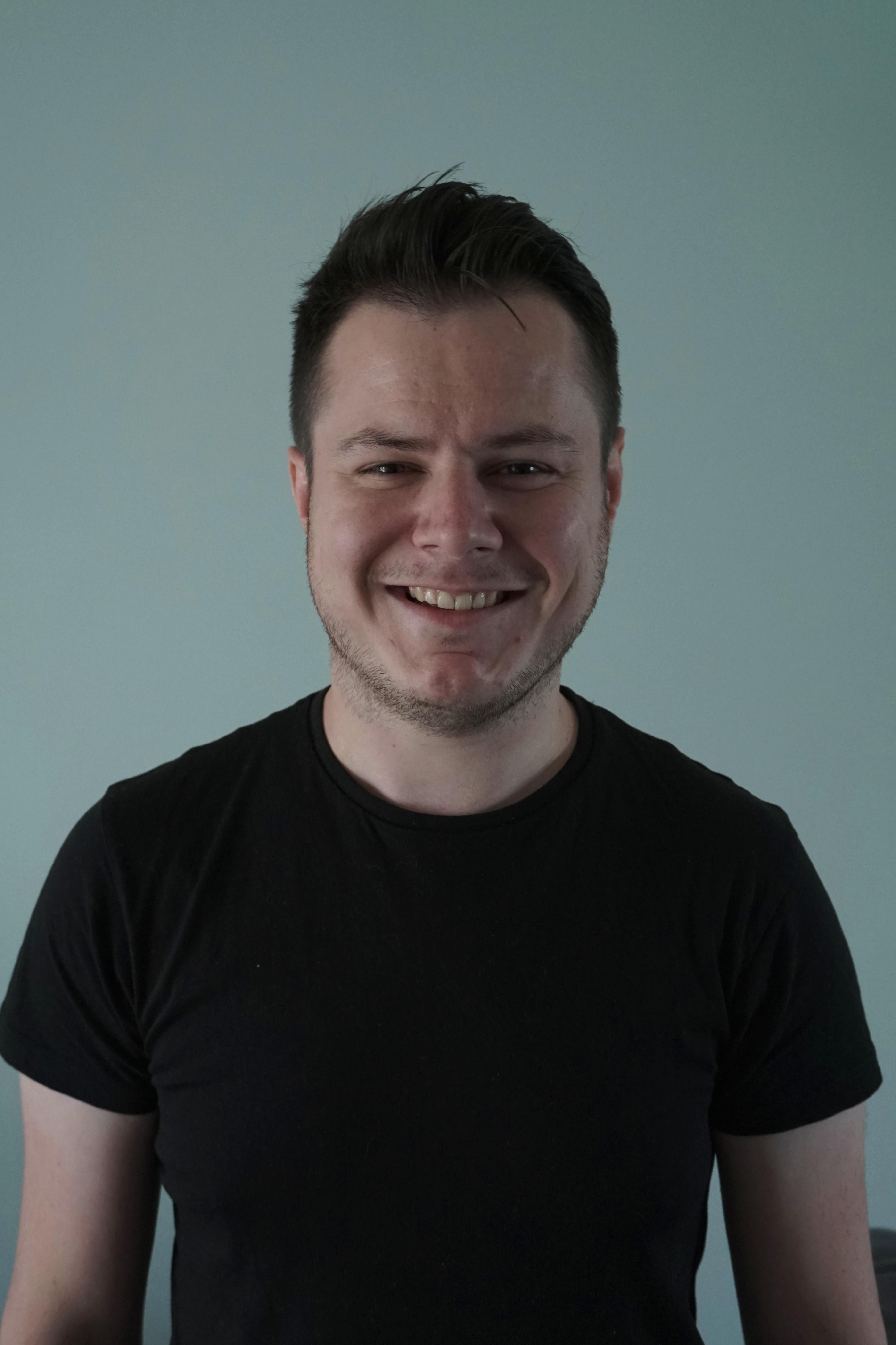 actor Callum Burn large photo