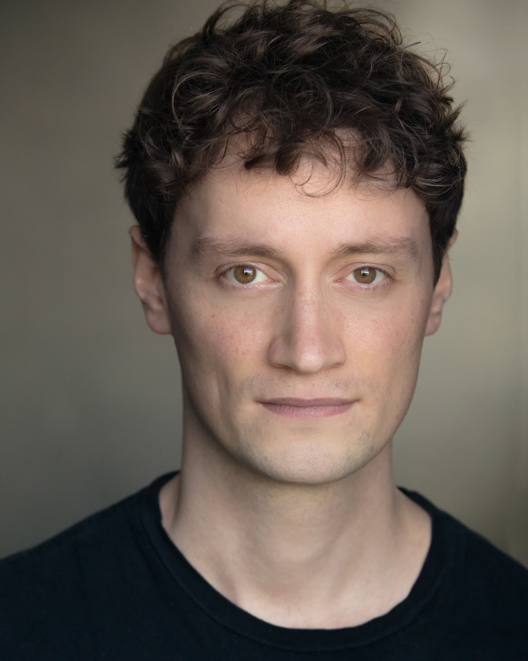 actor Max Themak large photo