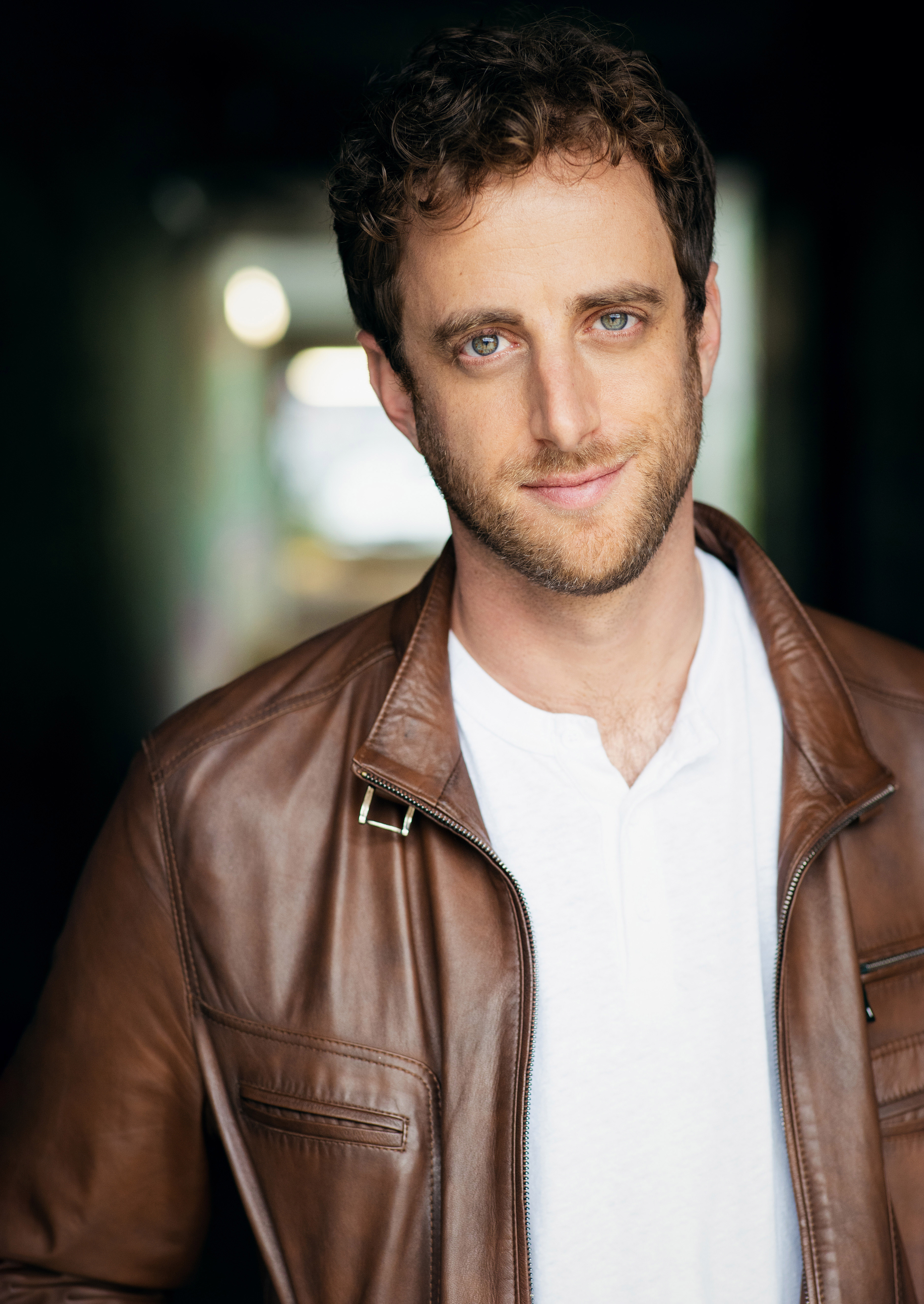 actor Dan Abramovici large photo