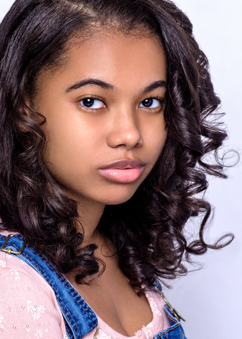 actor Arianna Jaffier large photo