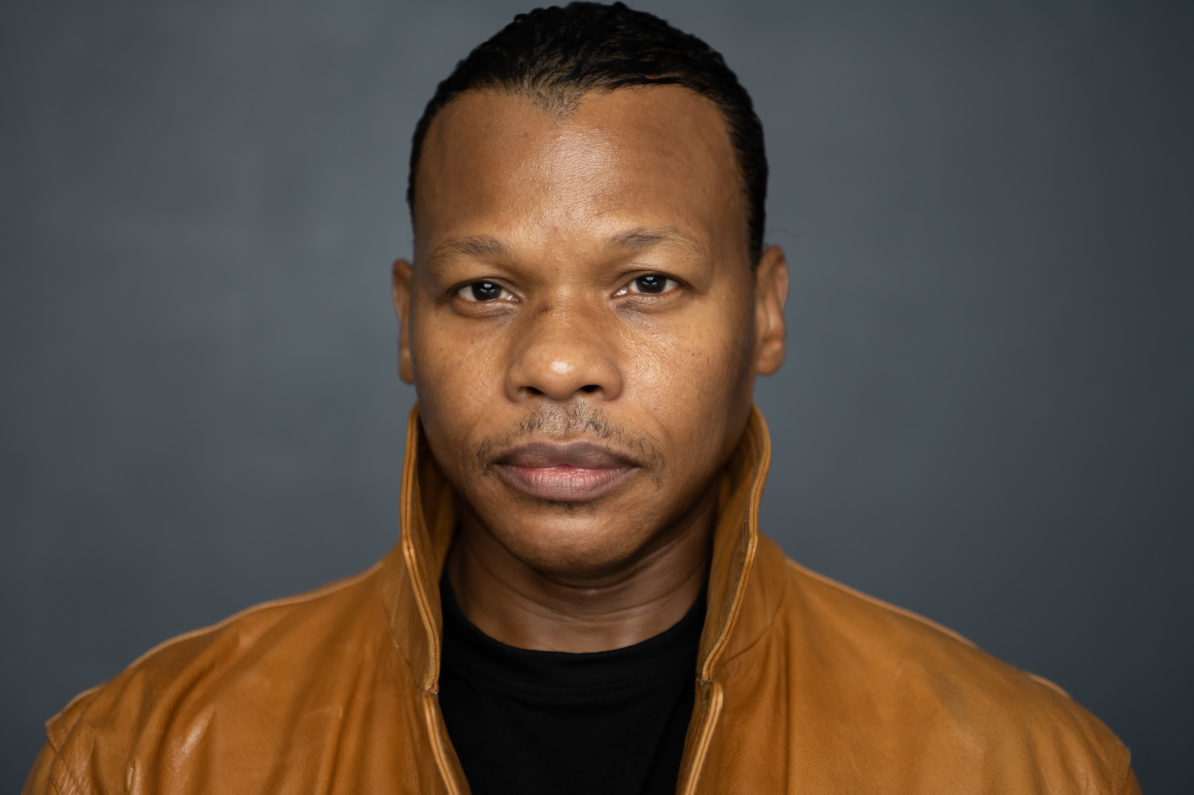 actor Ralph Hughes large photo