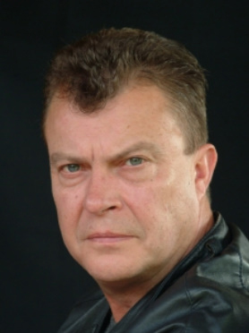 actor Greg Latter large photo