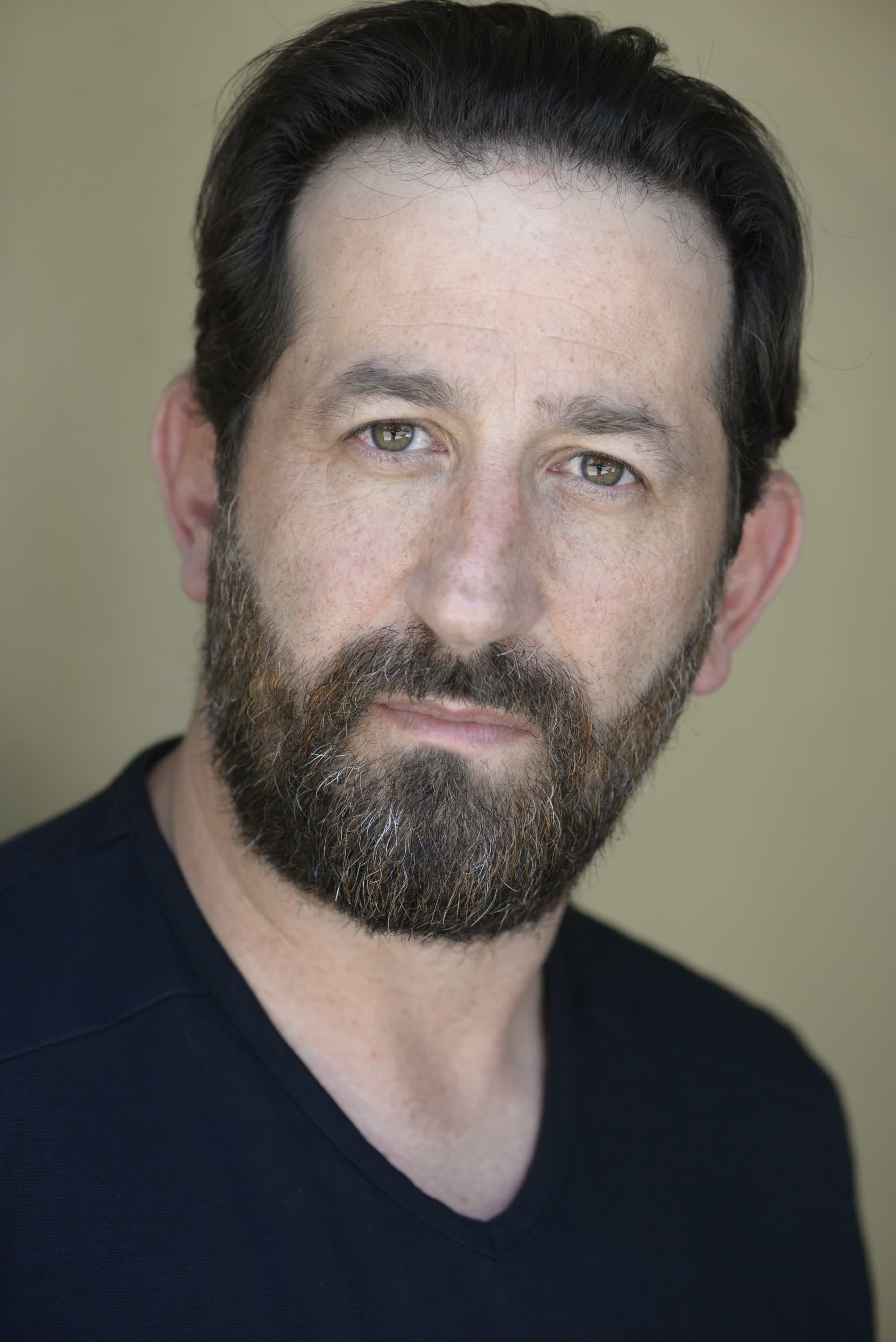 actor Amir Kovacs large photo