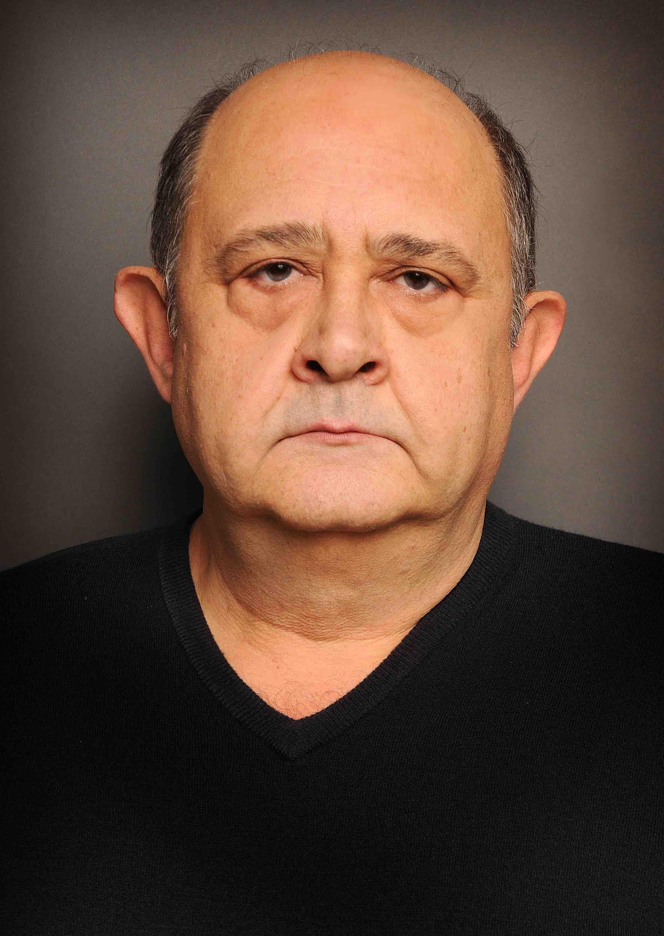 actor Carlos Cristino large photo