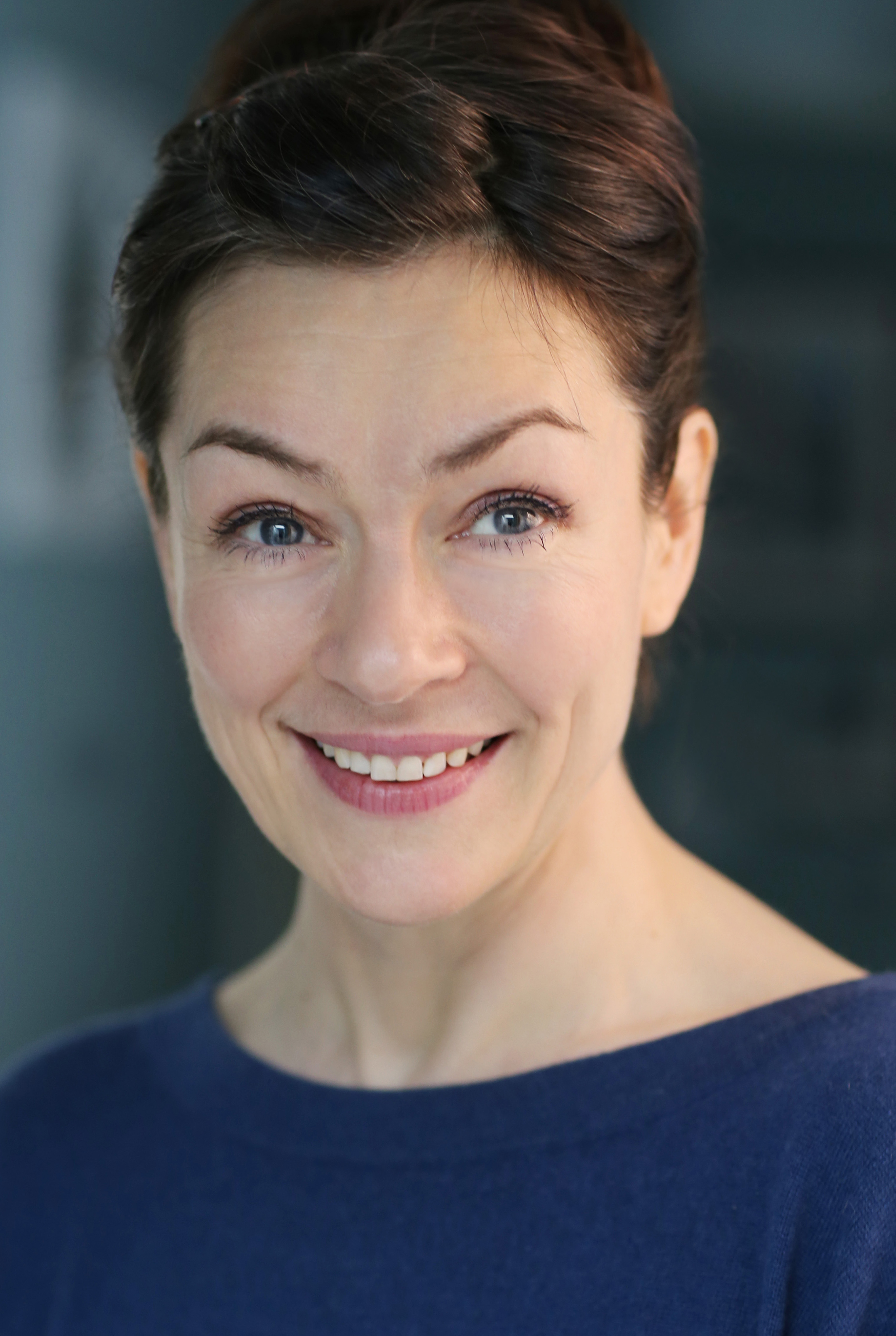 actor Olivia Caffrey large photo