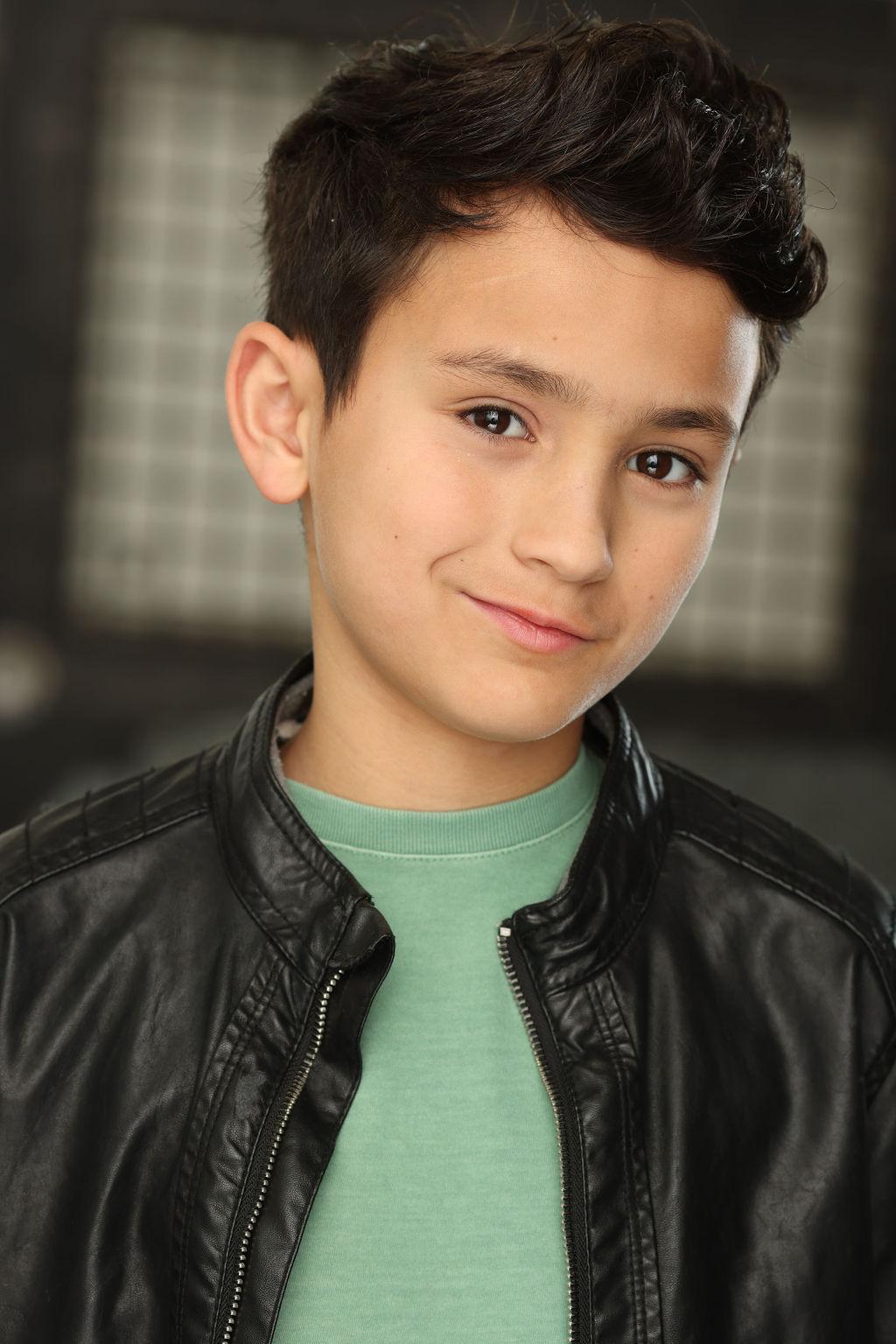 actor Zachary Michael Cruz large photo