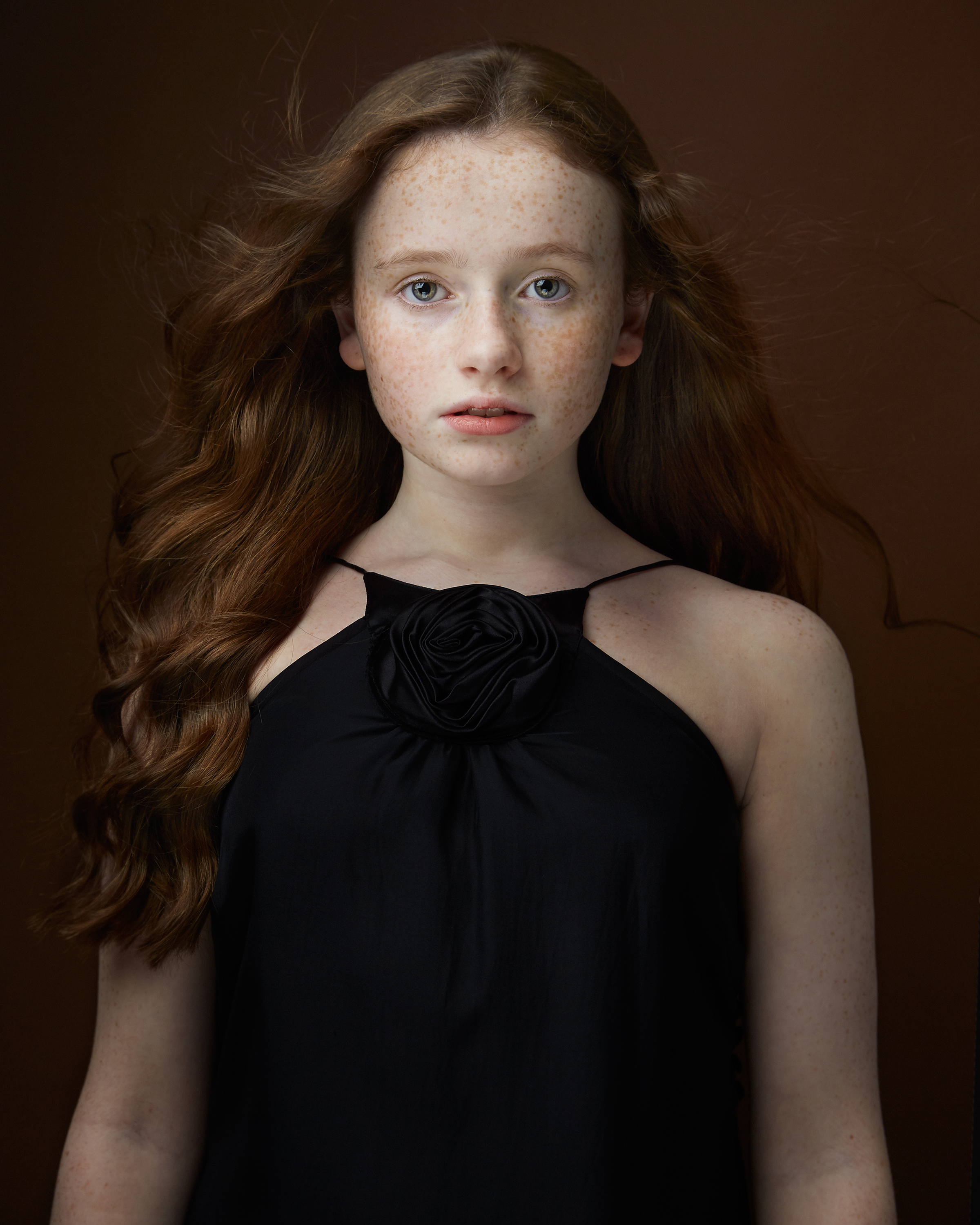 actor Aoife Hughes large photo