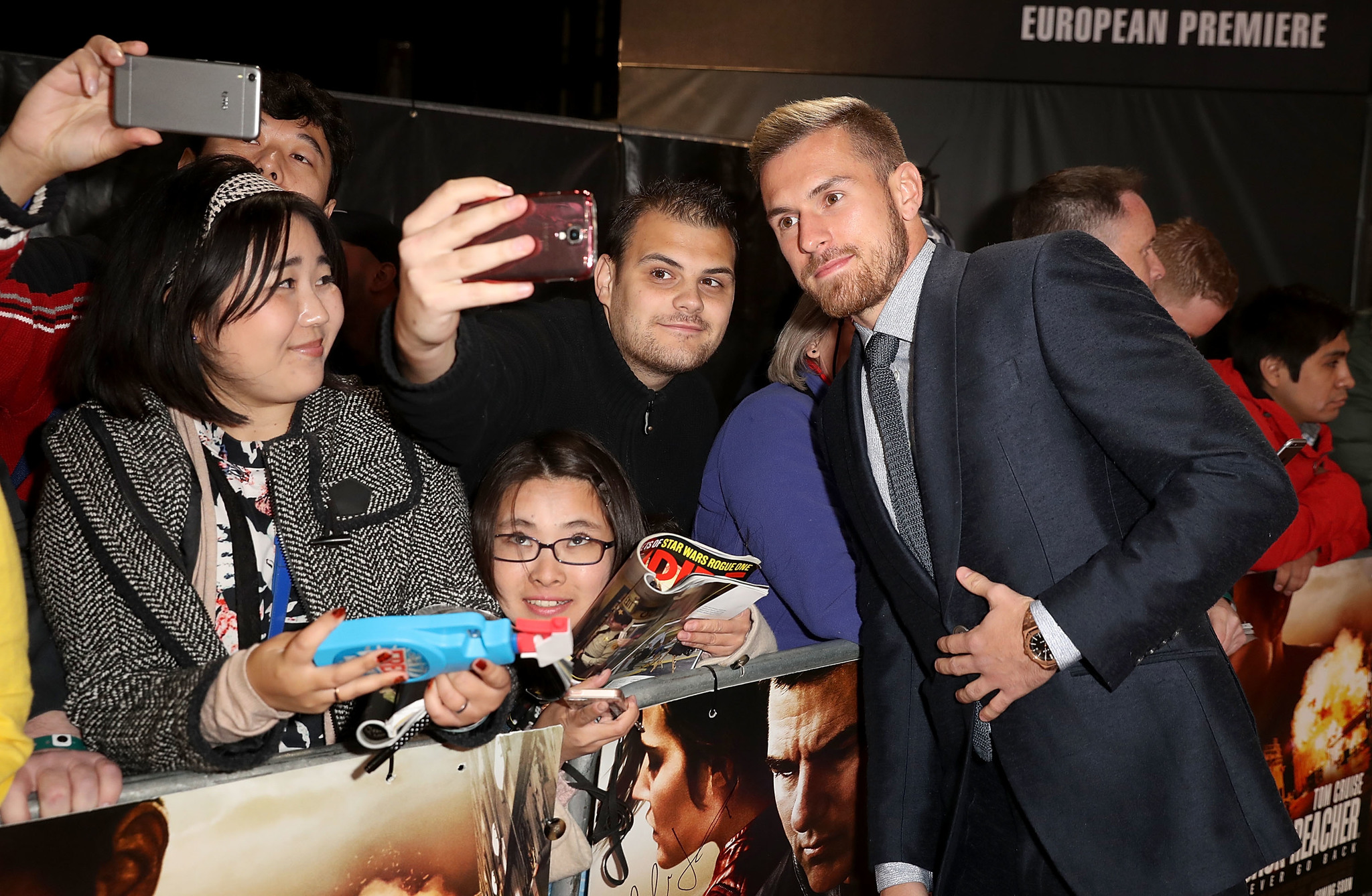 actor Aaron Ramsey large photo