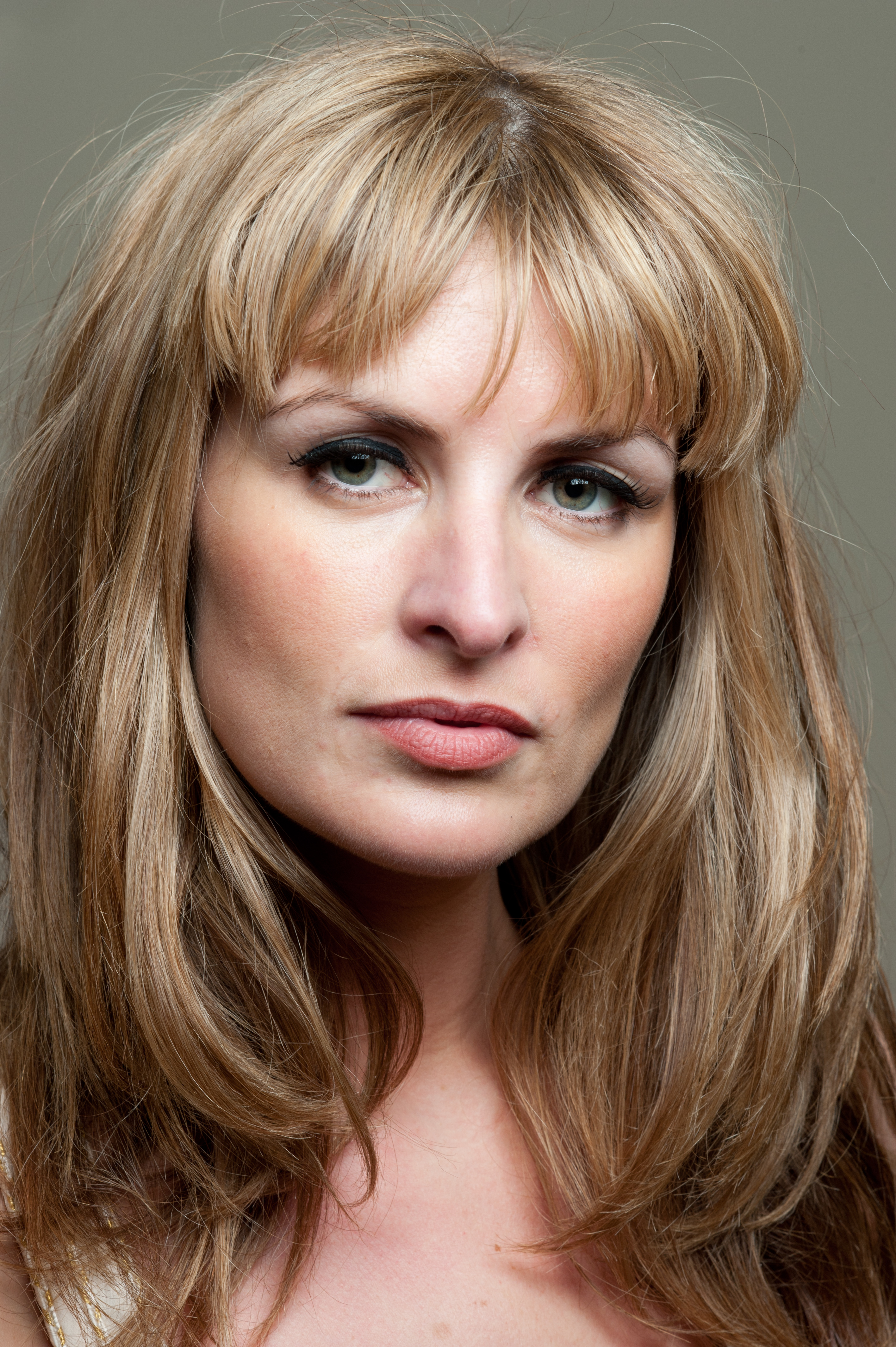 actor Lesley Harcourt large photo